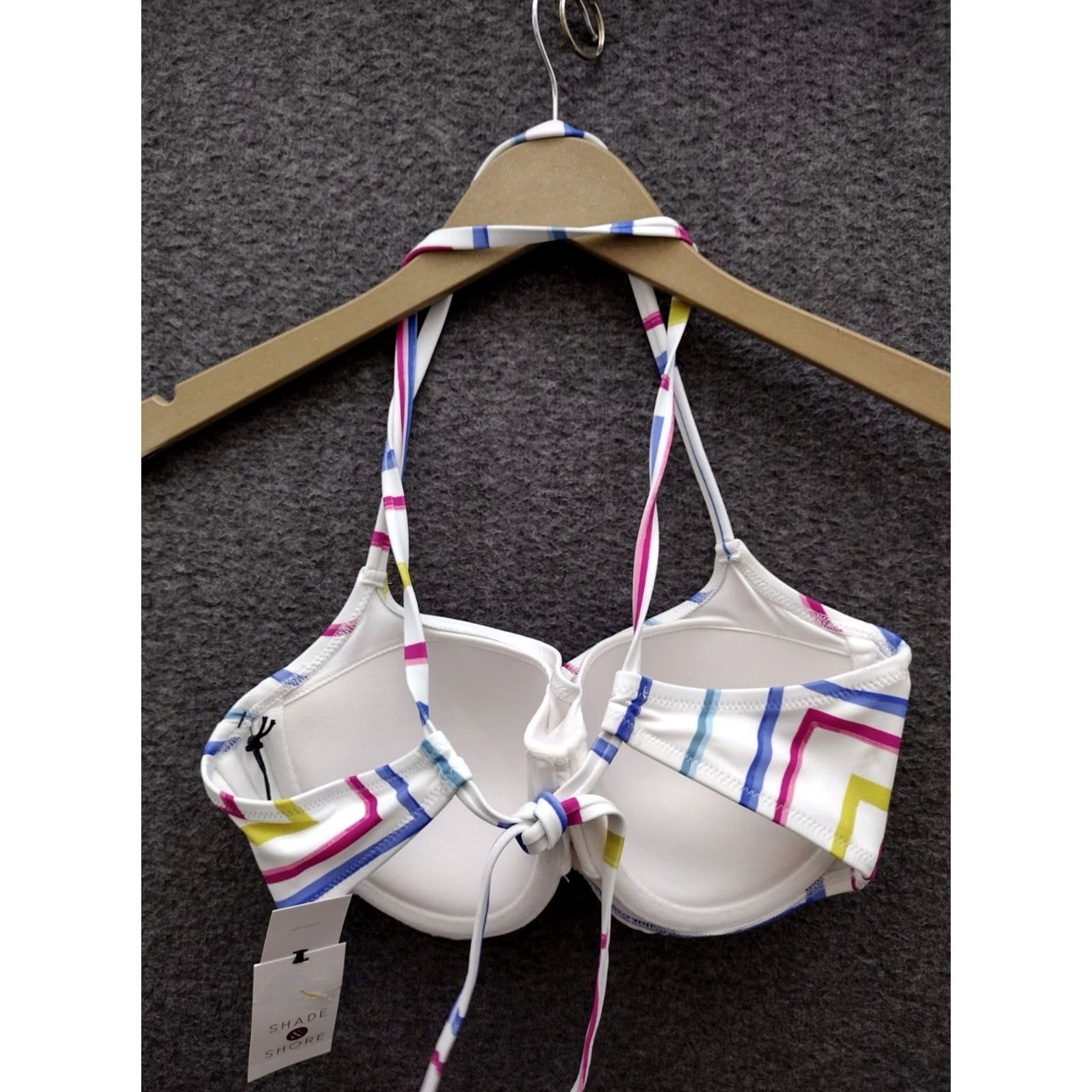Vintage Shade & Shore Bikini Top 36B White Striped Cross-Back Swim Beach Women B Cup Nylon Spandex Polyester Hand Wash Only Push-Up Vintage No Size XS / US 0-2 / IT 36-38 - 2 Thumbnail