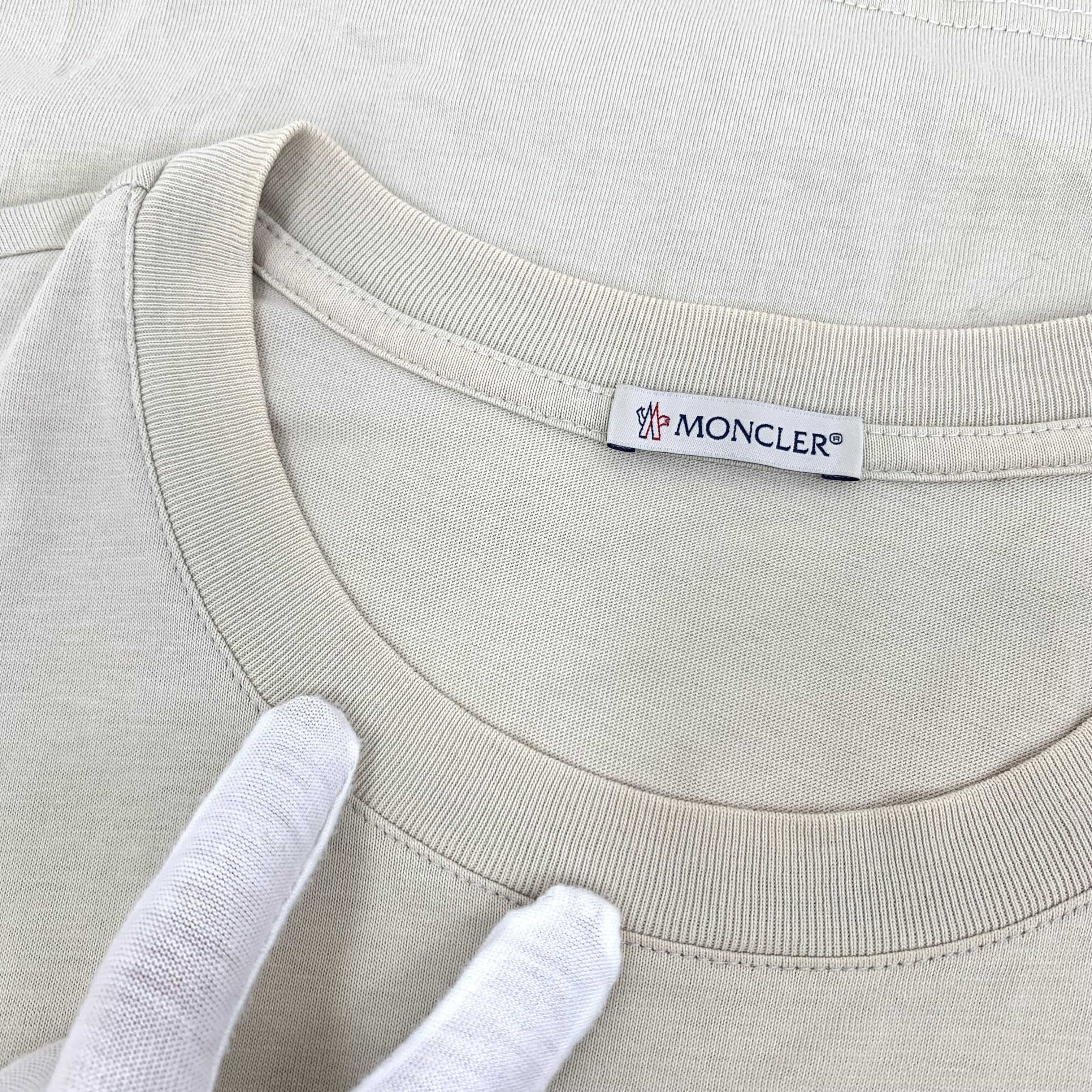 Moncler Moncler Embroidered Logo Tee Beige (L) Size US L / EU 52-54 / 3 - 8 Thumbnail