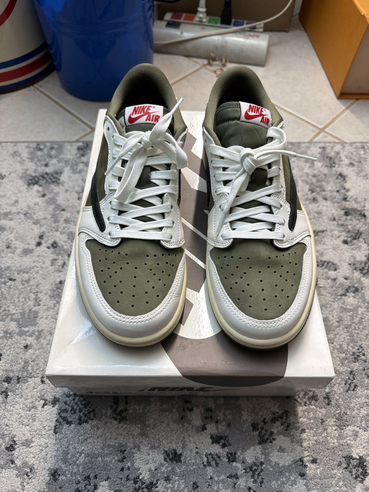 Jordan Brand × Travis Scott Travis Scott Medium Olive Size US 9.5 / EU 42-43 - 3 Thumbnail