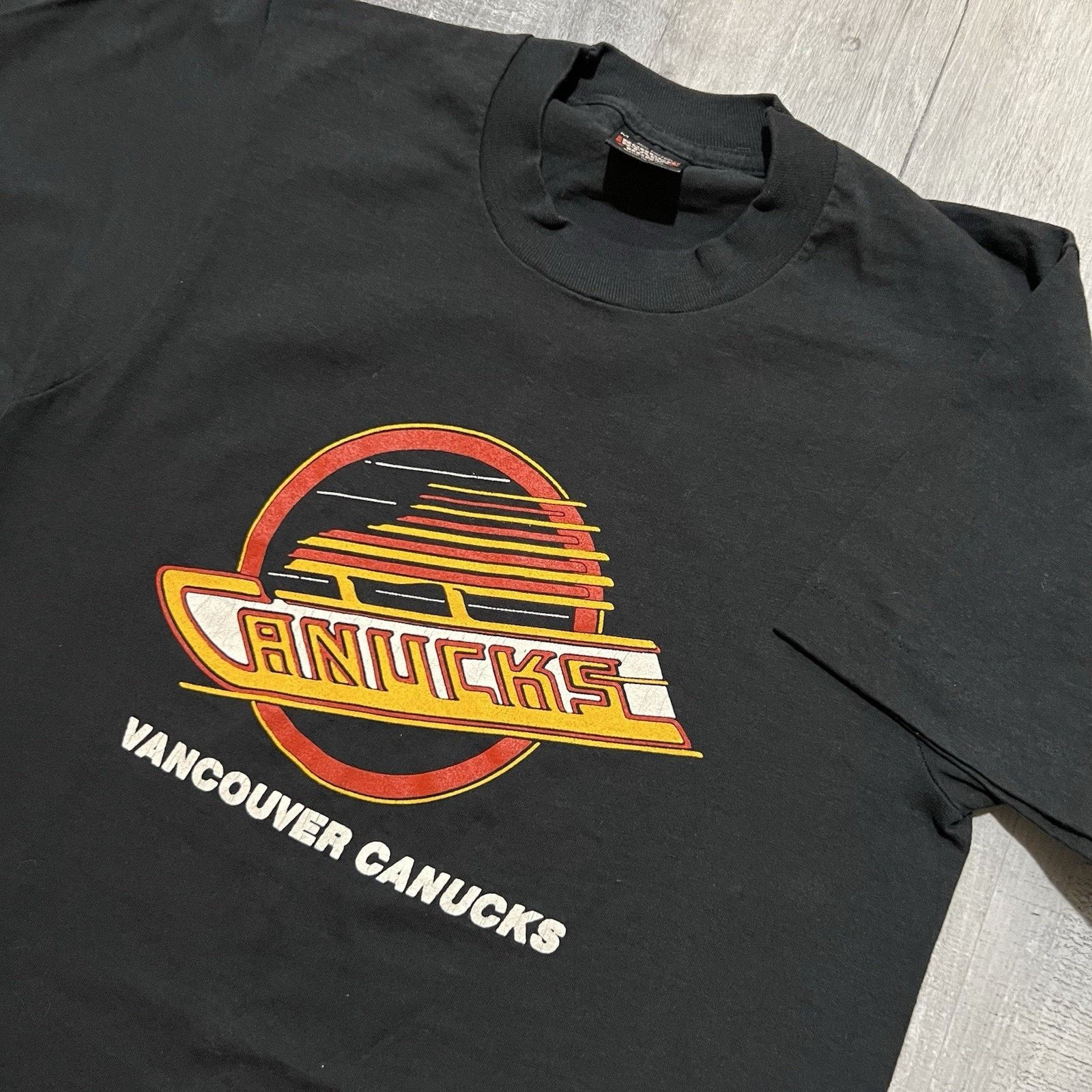Other VTG Vancouver Canucks T Shirt 90s Black NHL Hockey T Shirt Size US M / EU 48-50 / 2 - 2 Thumbnail