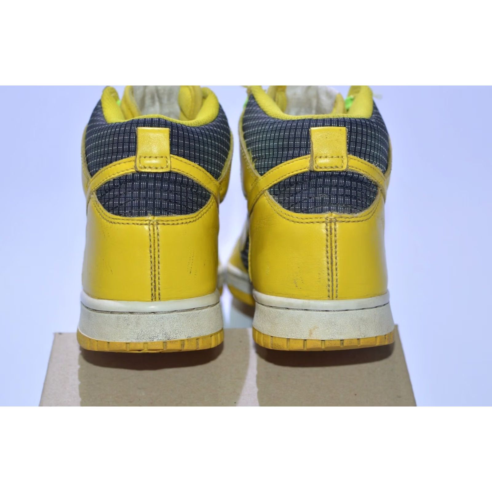 Nike VINTAGE Nike Wmns Dunk High Black Speed Yellow 325203-008 Size US 7.5 Women Sneaker Nike Dunk High Shoes Yellow 90s Womens Size US 9 / IT 39 - 4 Thumbnail