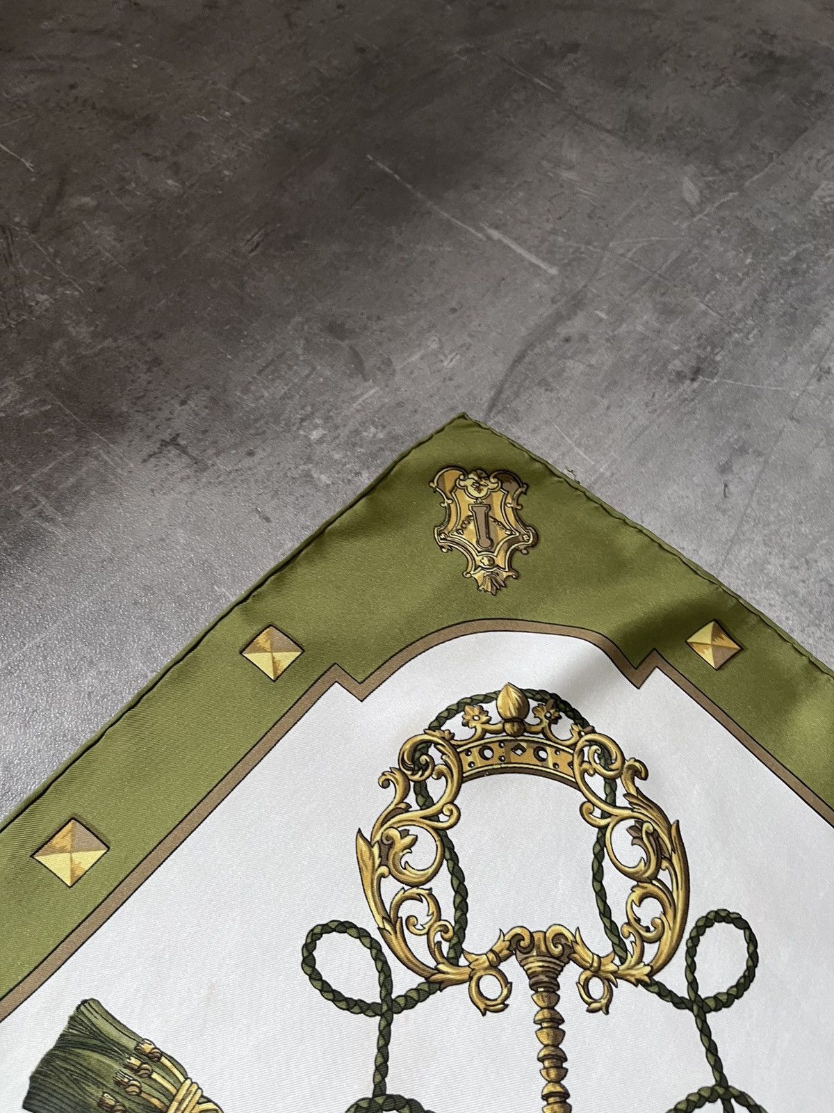 Hermes Hermes ''Les Cles'' silk scarf green Size ONE SIZE - 17 Thumbnail