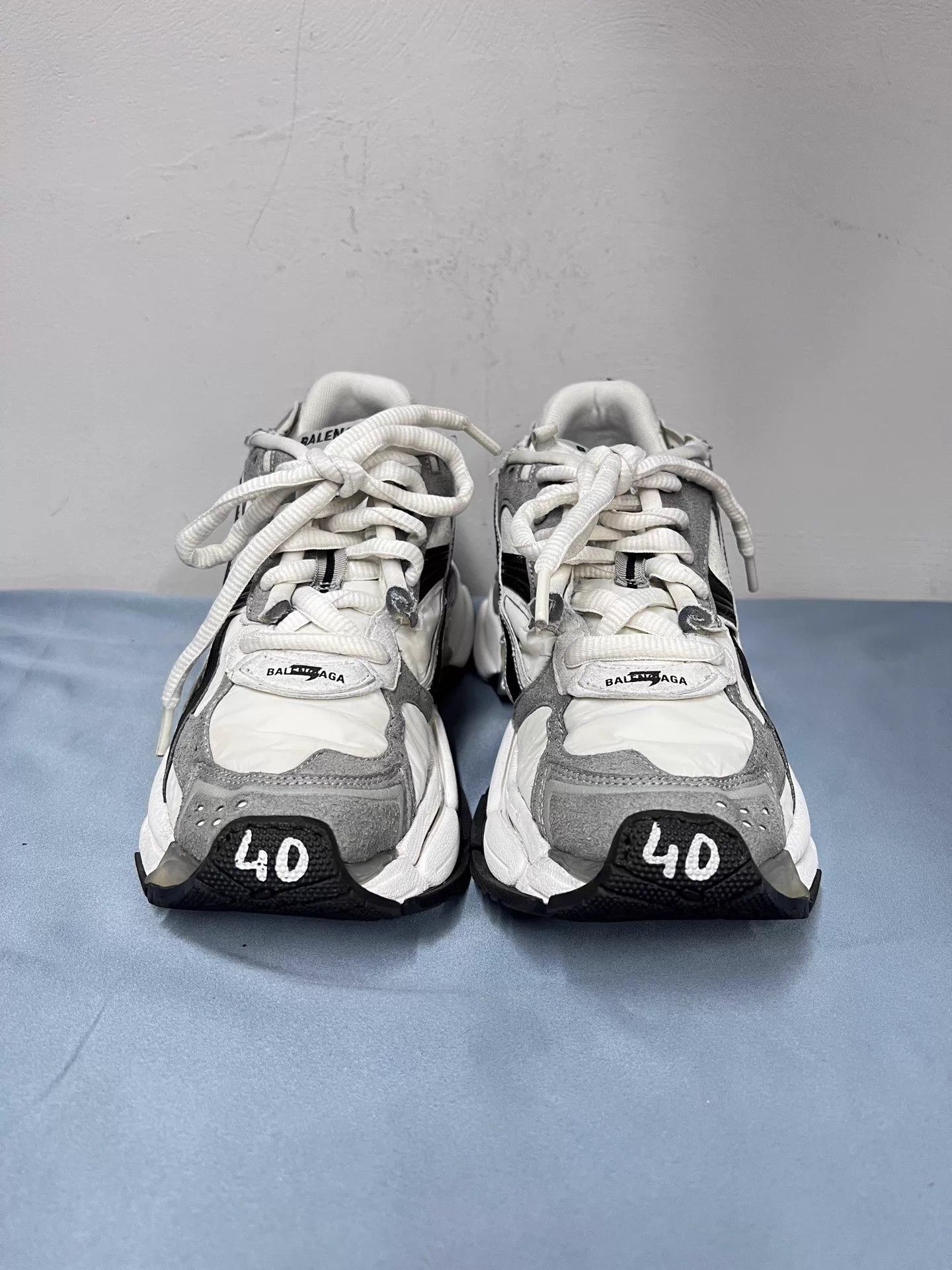 Balenciaga Balenciaga Runner Dad Shoe Black White Distressed 40 BF5019 Size US 7 / EU 40 - 2 Thumbnail