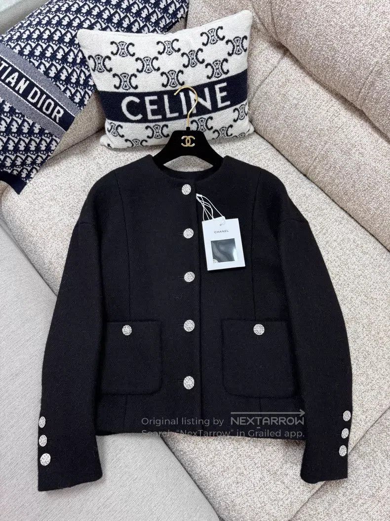 Chanel Chanel Black round-neck long-sleeved jacket Size XS / US 0-2 / IT 36-38 - 2 Thumbnail