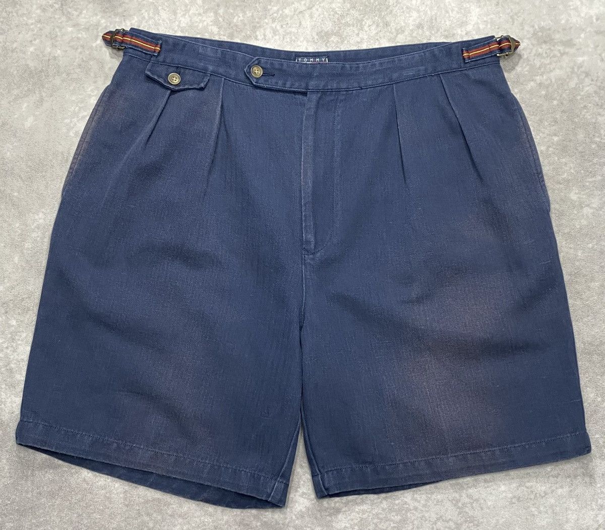 Tommy Hilfiger 90’s Vintage Tommy Hilfiger Navy Blue Double Pleated Shorts Size US 36 / EU 52 - 1 Thumbnail