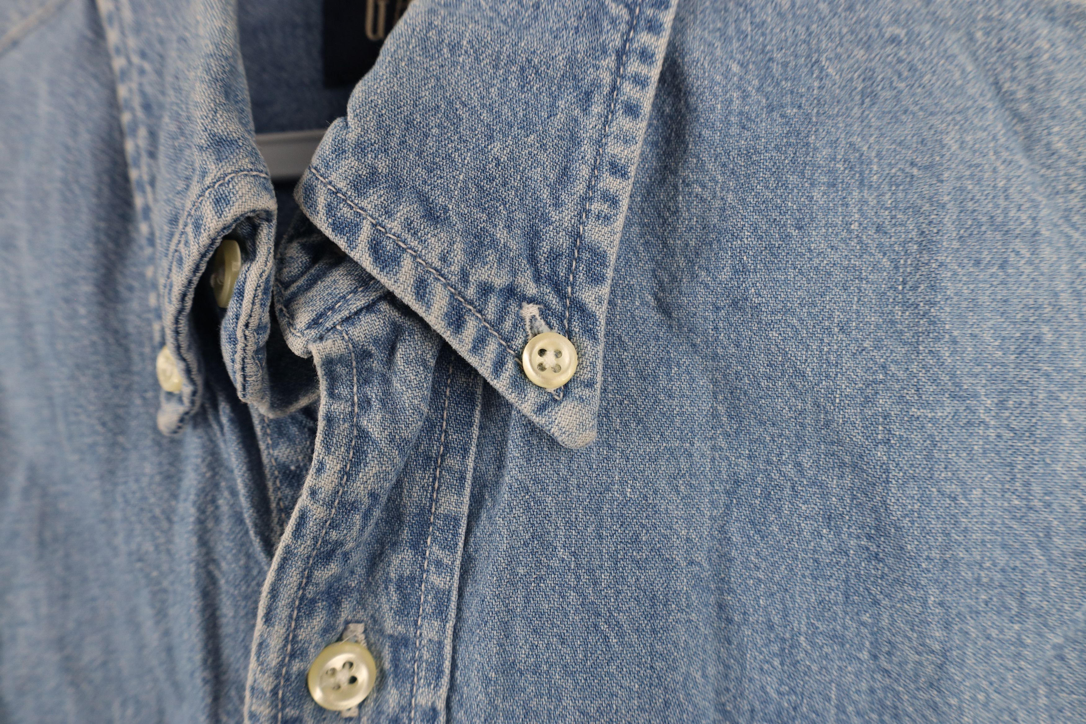 Gap × Vintage Vintage 90s Gap Classic Spell Denim Jean Button Down Shirt Size US S / EU 44-46 / 1 - 6 Thumbnail