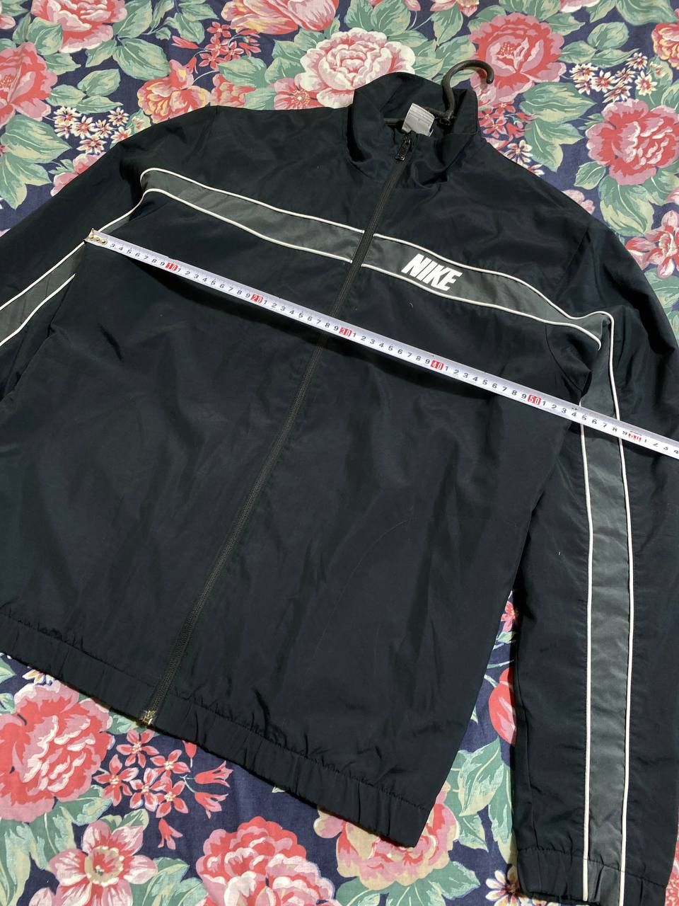 Nike Vintage Nike Light Jacket Logo 80s 90s Size US L / EU 52-54 / 3 - 15 Thumbnail