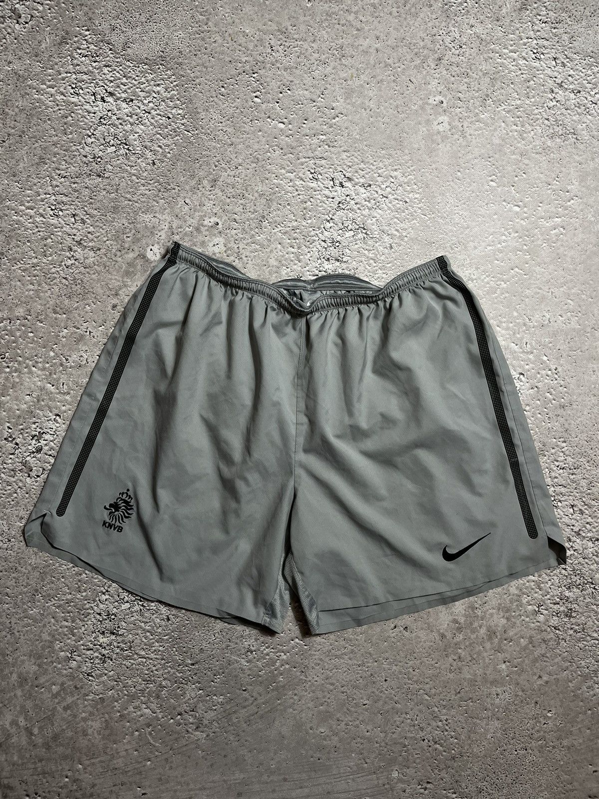Nike × Vintage Vintage Nike KNVB Nederland Match Worn Shorts Size US 38 / EU 54 - 1 Thumbnail