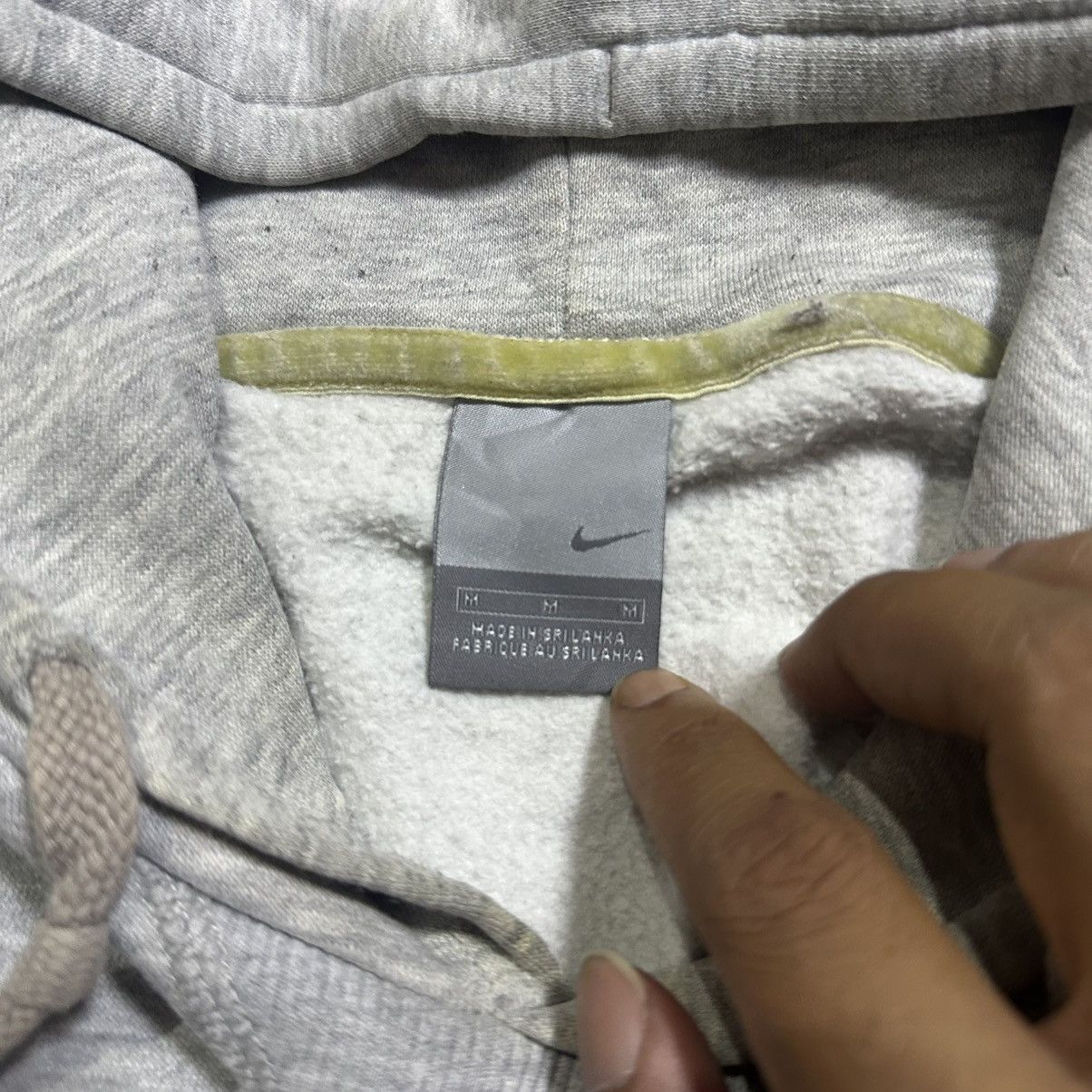 Nike VINTAGE HOODIE JUVENTUS BY NIKE CENTER 00s Size US M / EU 48-50 / 2 - 5 Thumbnail