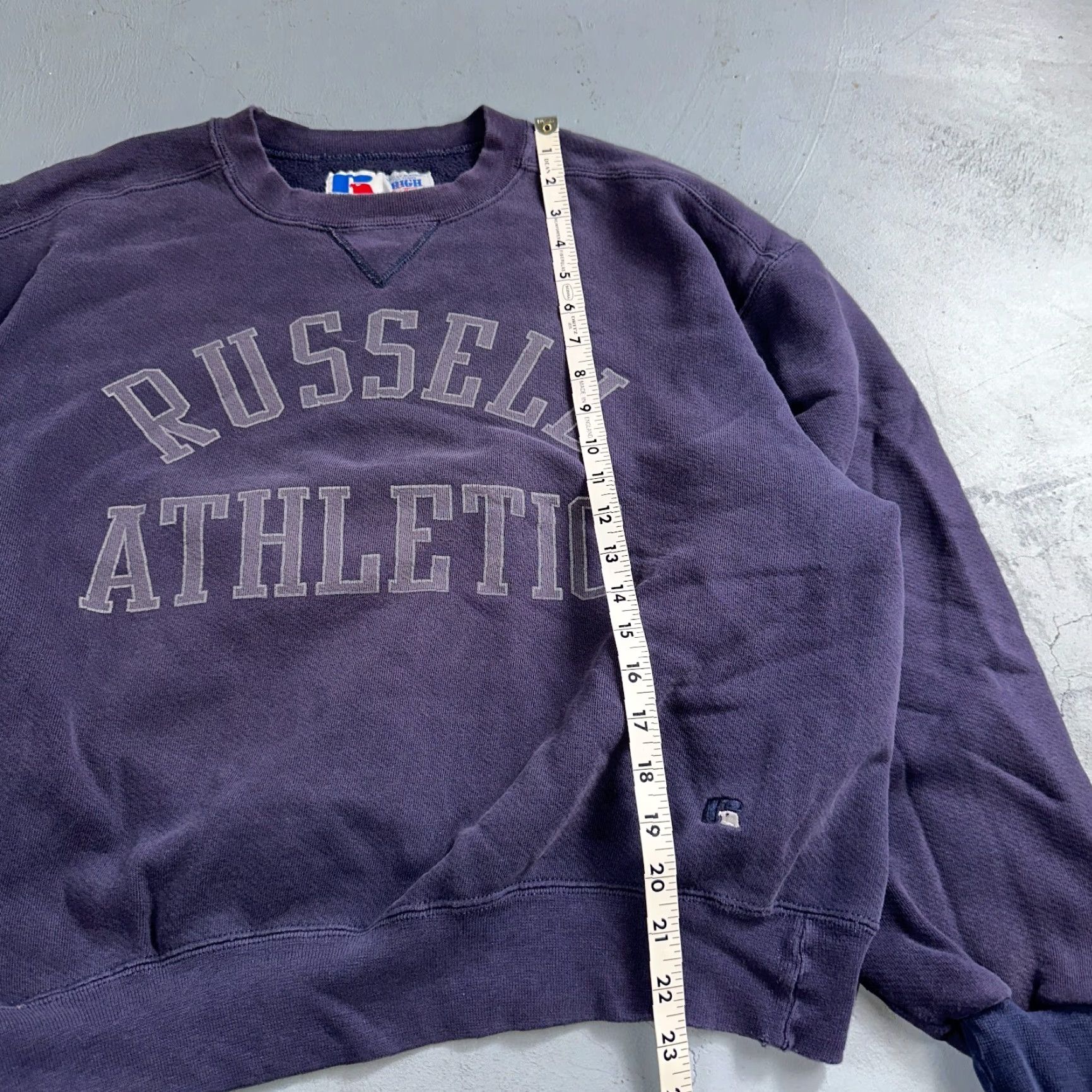 Russell Athletic VINTAGE Russell Athletic Sweatshirt Crewneck Purple Navy 80s 90s Jumper Warm Up V Mens/Unisex Adults L Purple Logo 90s Sweatshirt Pullover Size US L / EU 52-54 / 3 - 4 Thumbnail