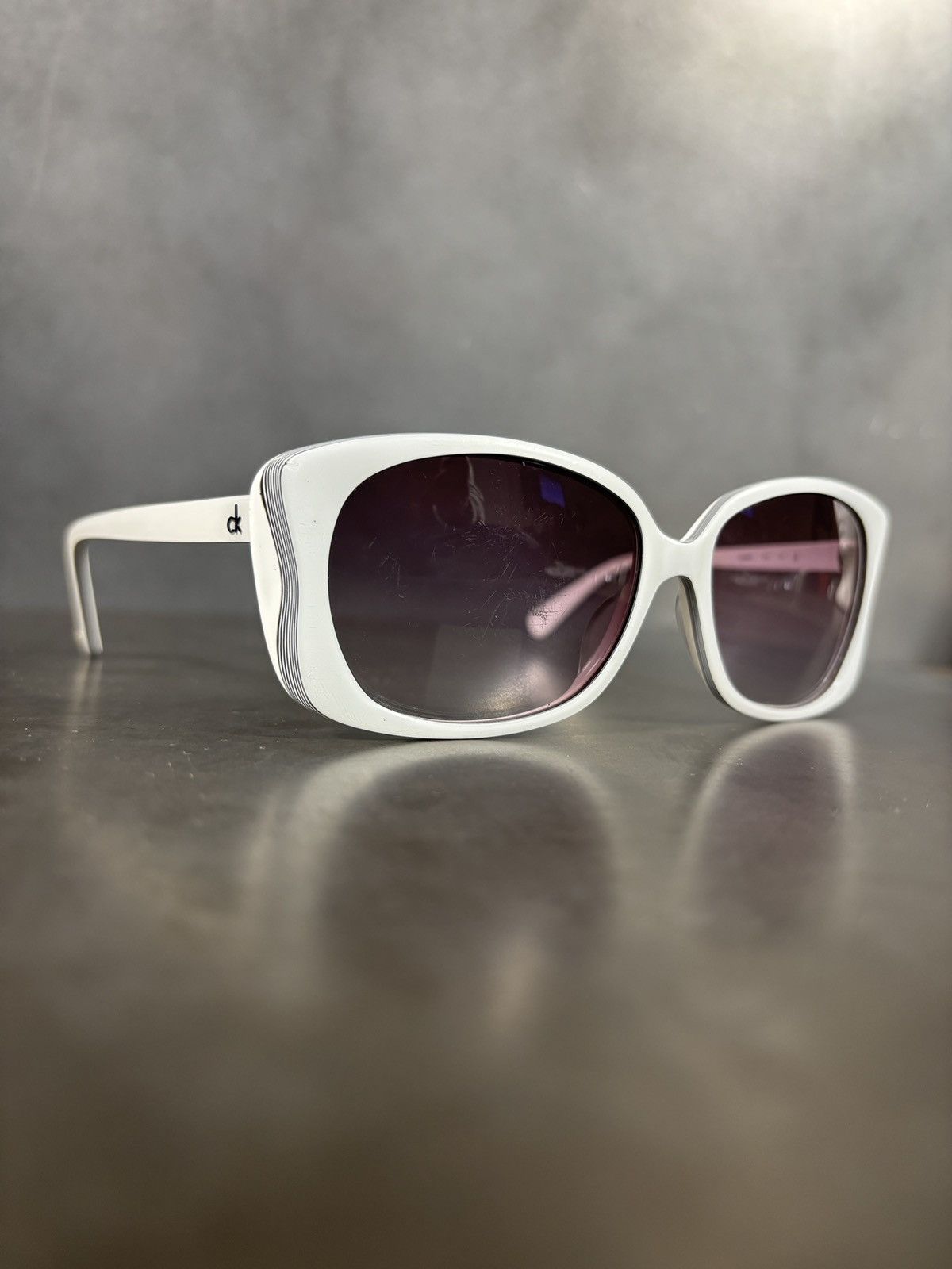 Calvin Klein F/W 2009 Calvin Klein Sunglasses Butterfly CK 4091/S White Size ONE SIZE - 3 Thumbnail