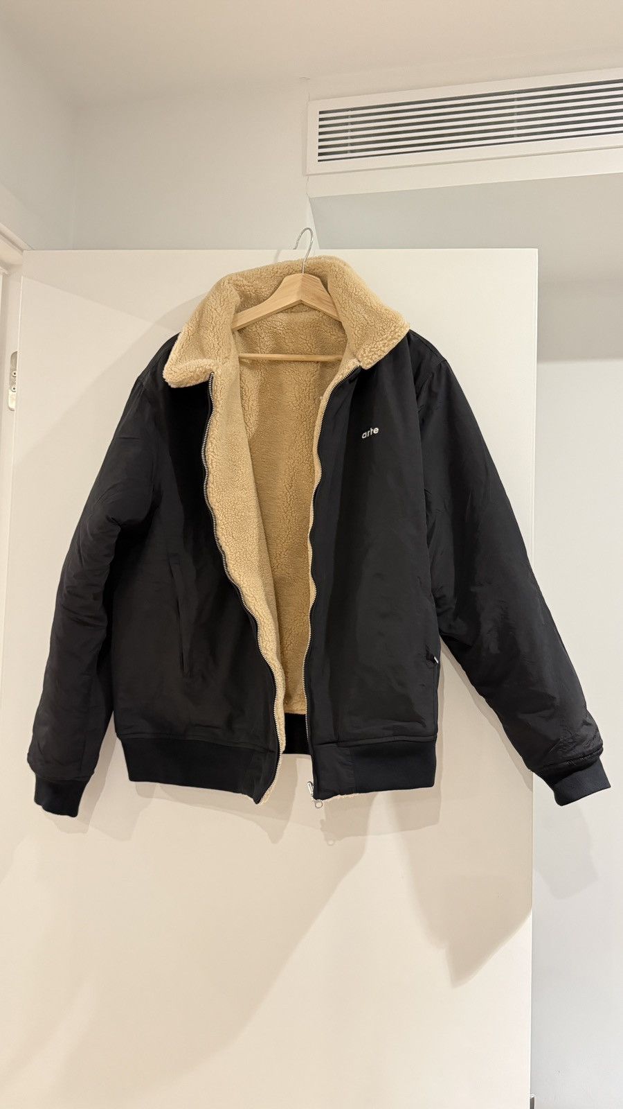 reversible bomber