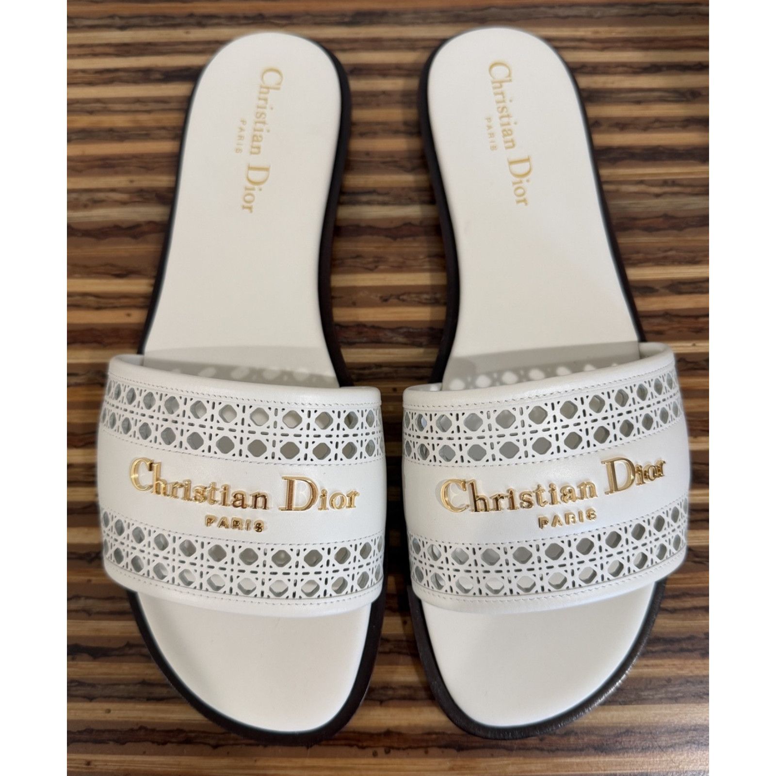 Dior Dior D-Lane Dway Micro Cannage Off White Leather Slide 39 Size US 8 / IT 38 - 11 Thumbnail