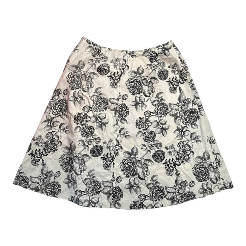 Designer Apostrophe l Beige & Black Floral Knee Length Skirt 8 Size 30" / US 8 / IT 44 - 2 Thumbnail