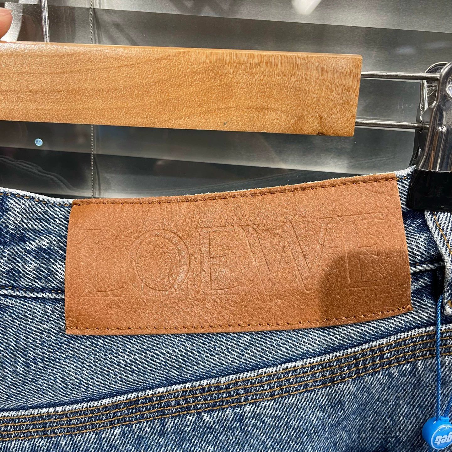 Loewe Loewe Knee Embroidered Back Leather Patch Jeans 40 Size 27" / US 4 / IT 40 - 7 Thumbnail