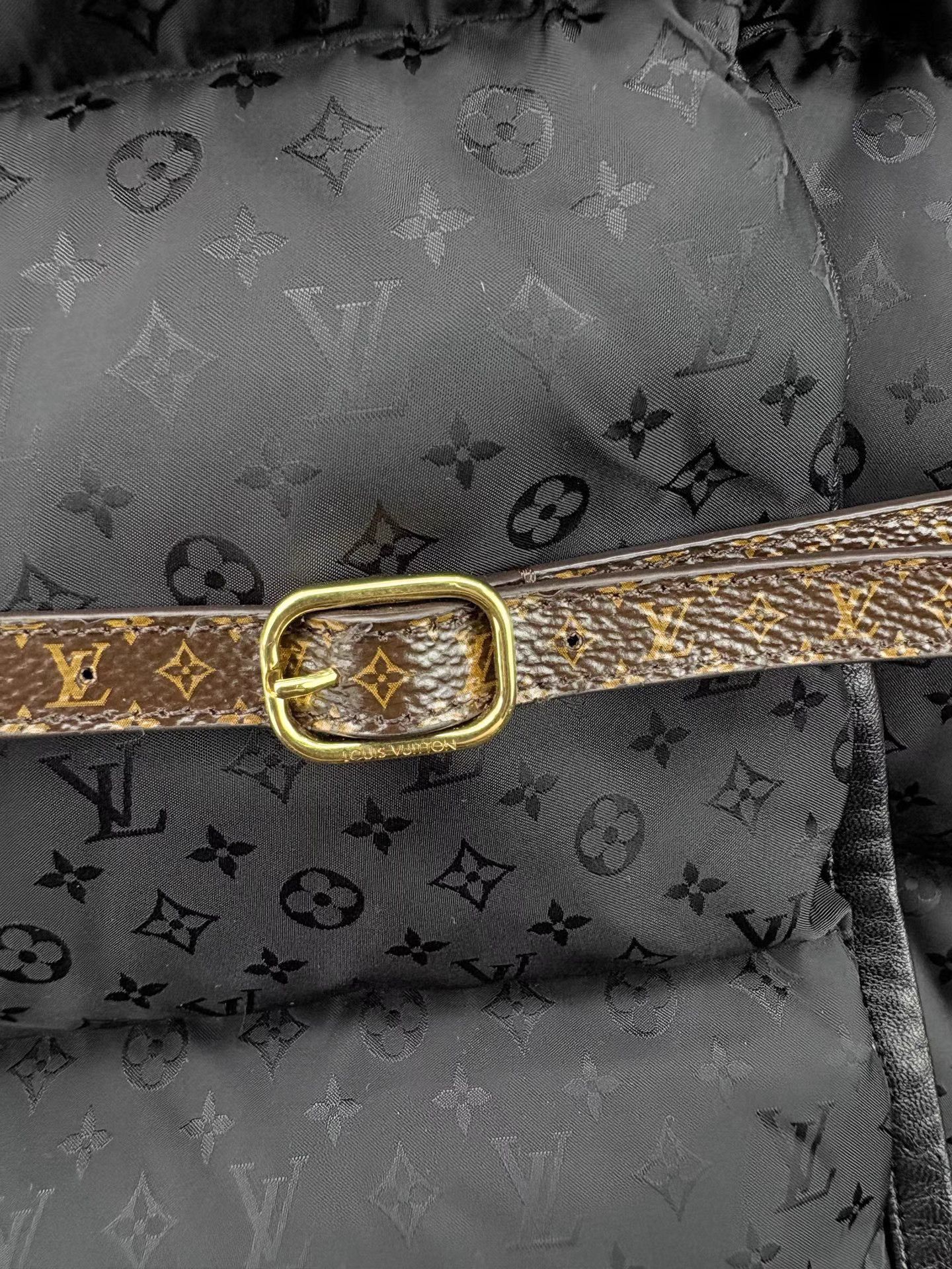 Louis Vuitton LOUIS VUITTON Monogram Full Logo Down Jacket Size US XXS / EU 40 - 3 Thumbnail