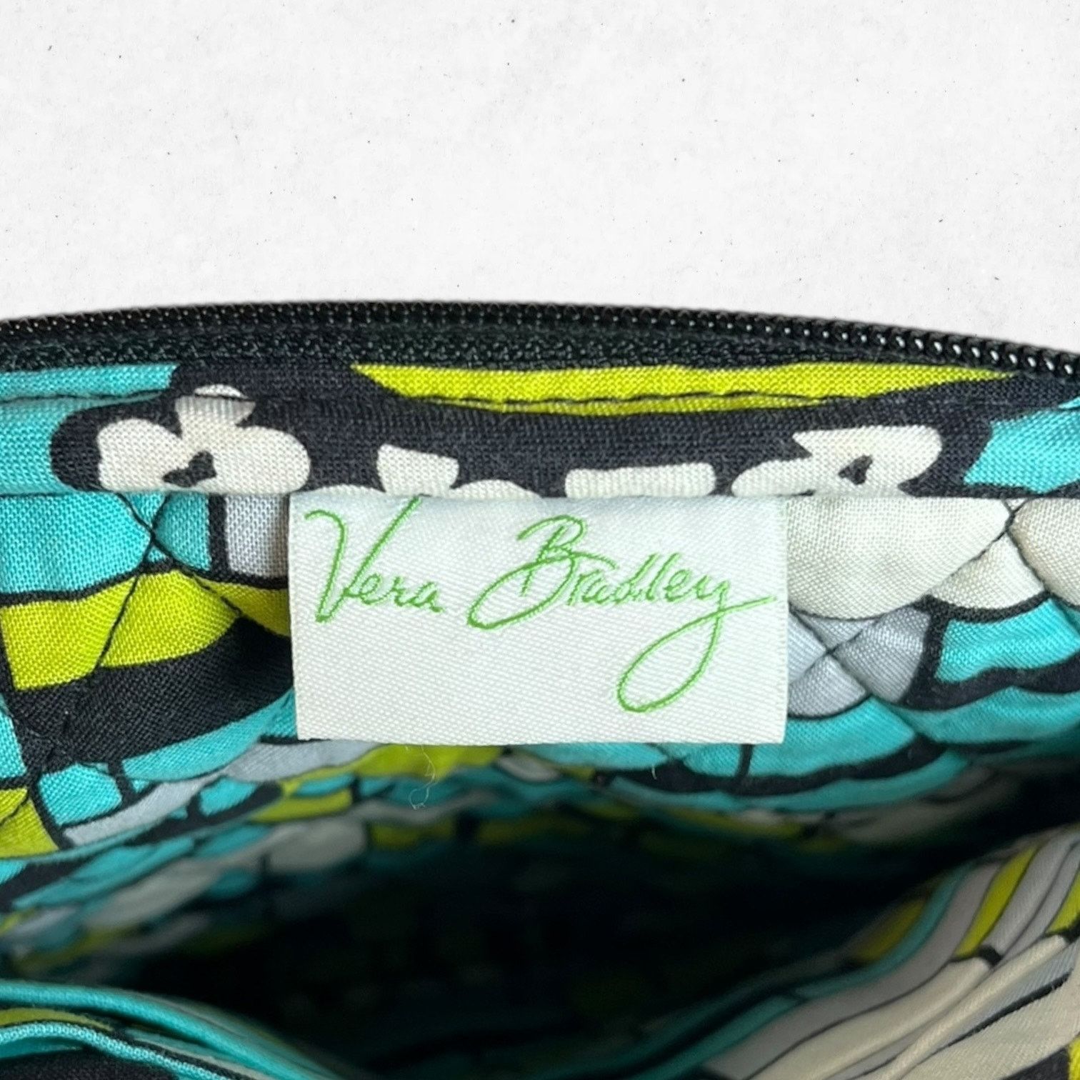 Vera Bradley Vera Bradley Retired Pattern Island Blooms Small Crossbody Size ONE SIZE - 8 Thumbnail