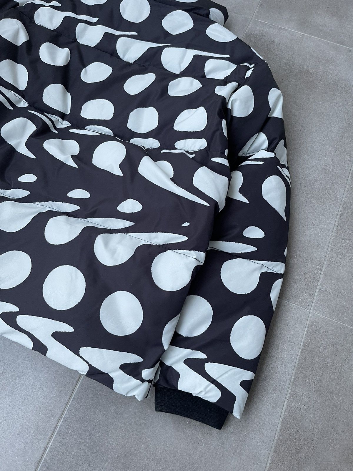 Etudes !DS! AW22 Etudes Allover Dots White Black Puffer Jacket Size US XL / EU 56 / 4 - 15 Thumbnail