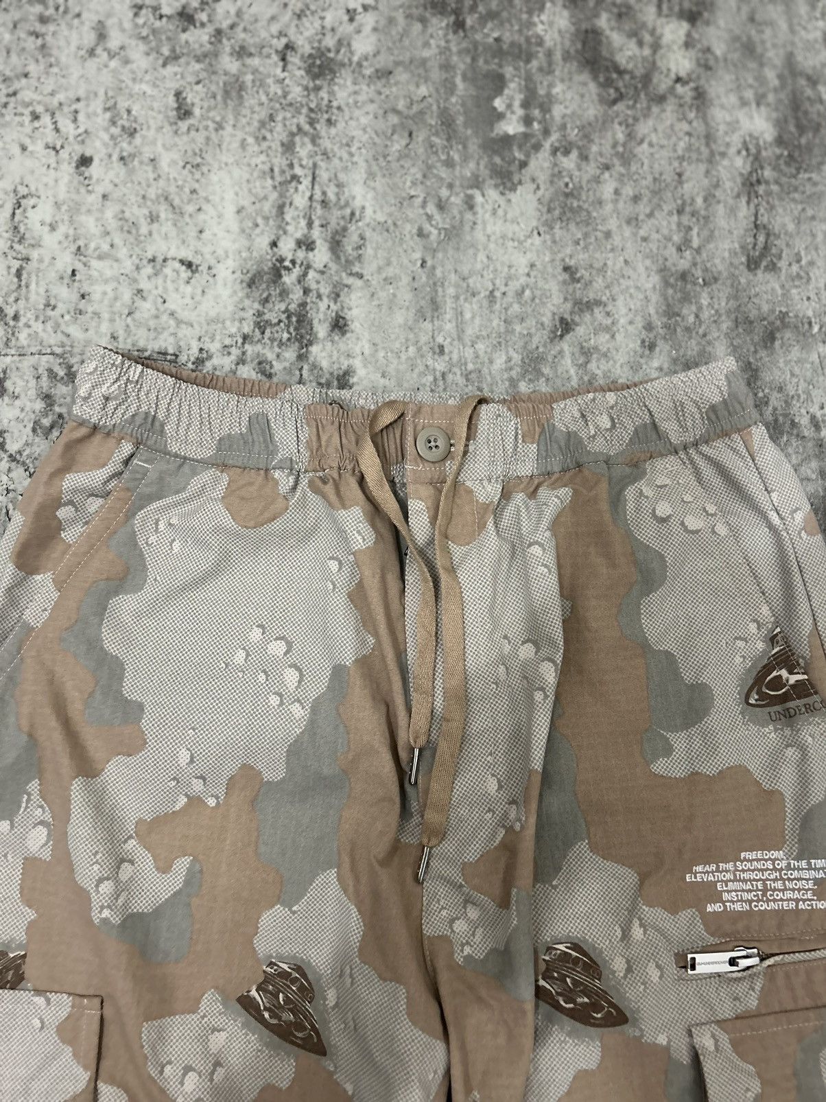 GU × Undercover Undercover x GU Military Camouflage Cargo Pans Size US 30 / EU 46 - 7 Thumbnail