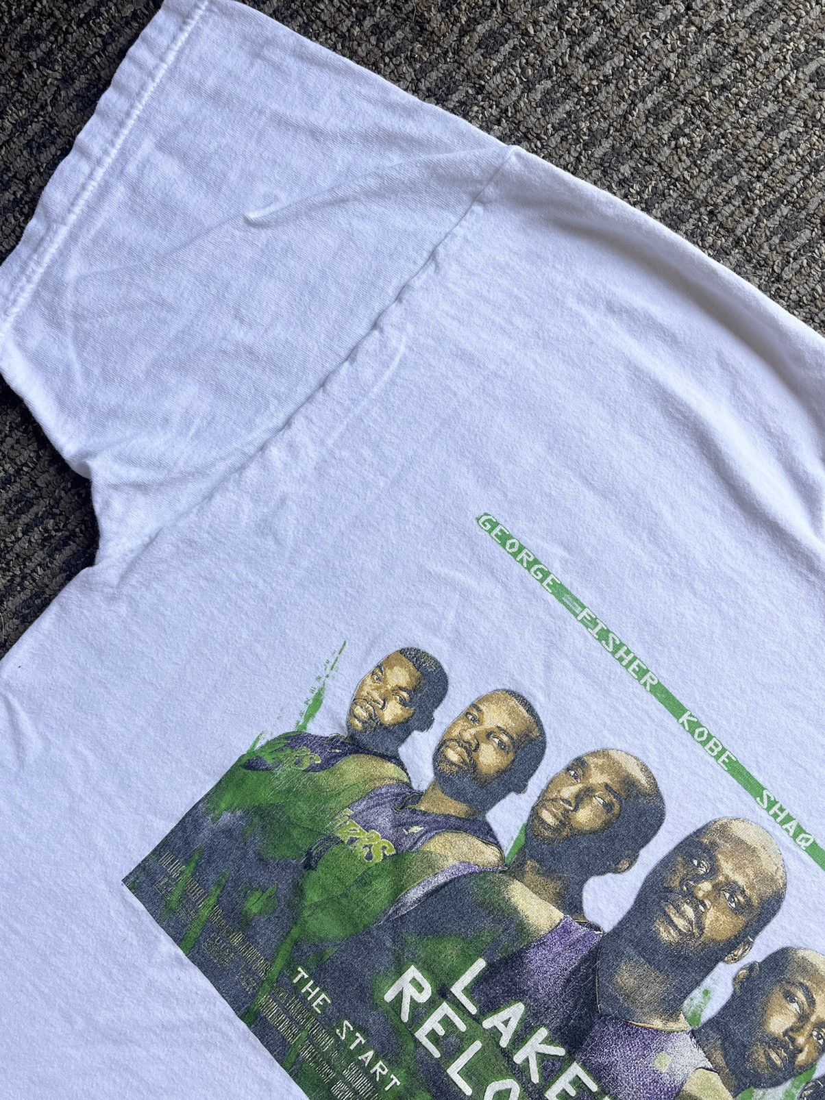 Vintage Vintage 2004 Lakers Reloaded Kobe & Shaq Starters Tee Size US XXL / EU 58 / 5 - 5 Thumbnail