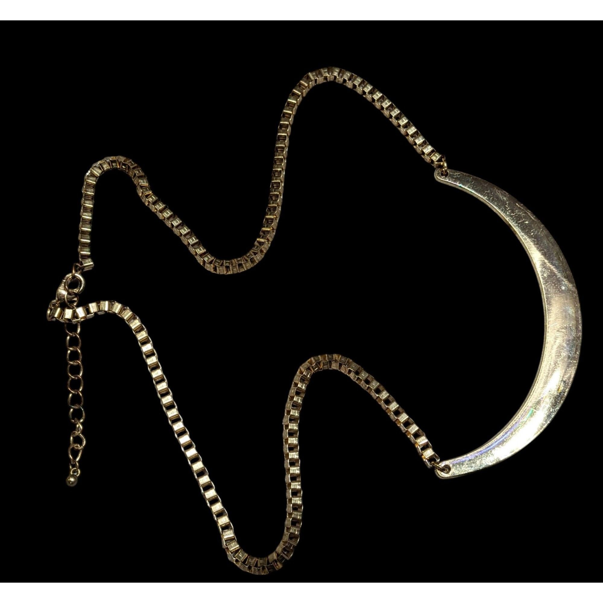 Other Retro Glam Box Chain Curved Plate Gold Tone Pendant Necklace Size ONE SIZE - 1 Thumbnail