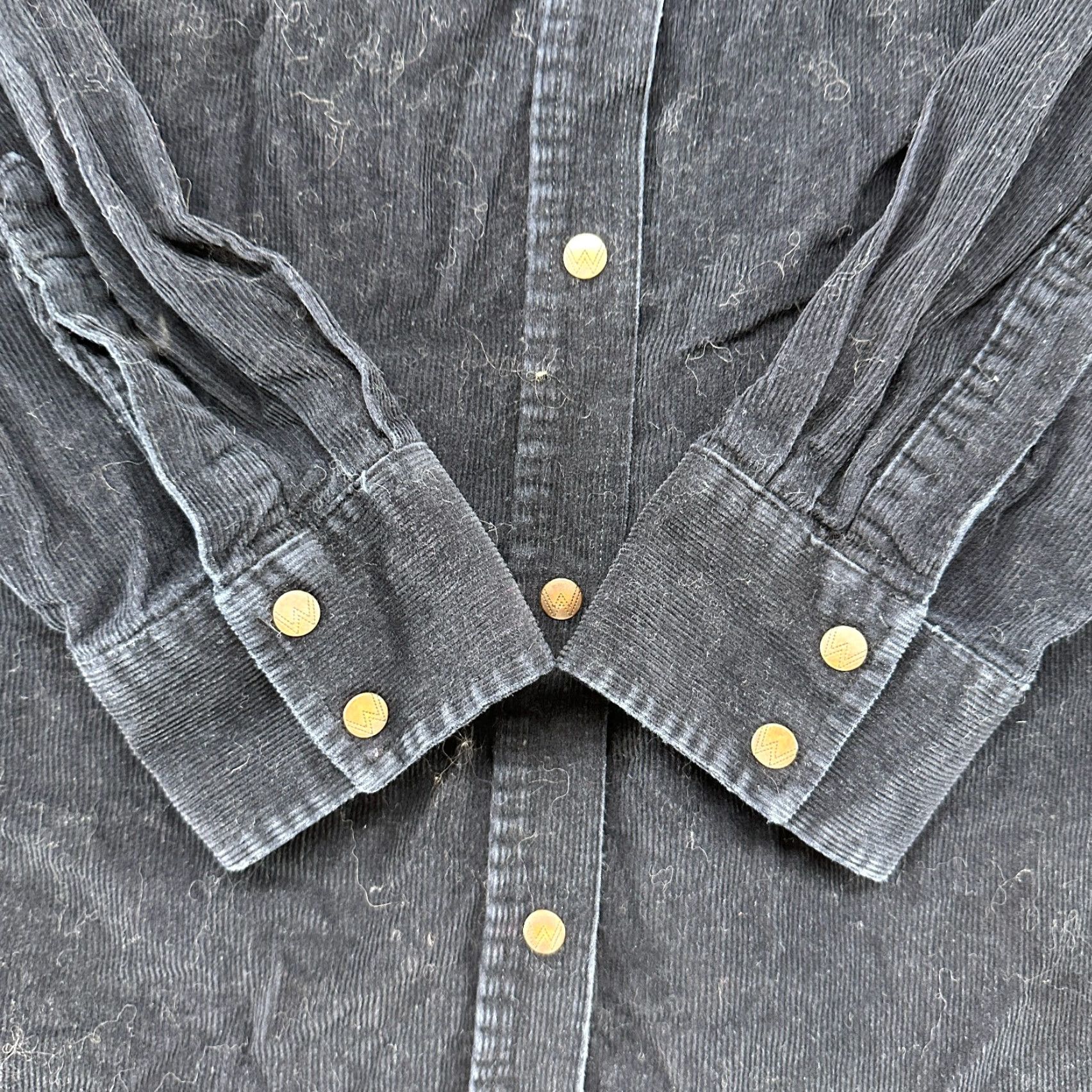 Wrangler VINTAGE Wrangler Retro Shirt Womens XL Black Corduroy Long Sleeve Pearl Snap Aztec Rodeo Shirts? Size XL / US 12-14 / IT 48-50 - 3 Thumbnail