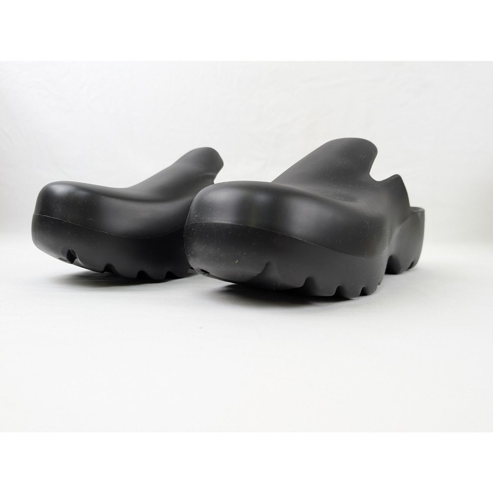 Bottega Veneta o1rshd1 Gel Rubber Flash Slipper in Black Size US 9 / EU 42 - 7 Thumbnail