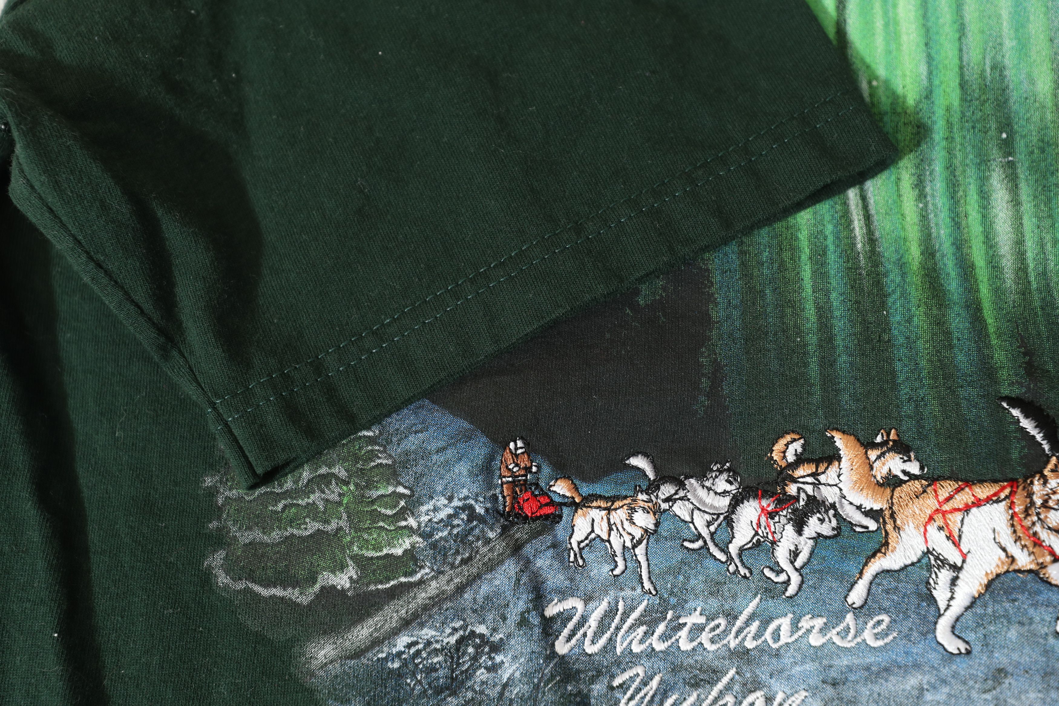Gildan × Vintage Whitehorse Yukon Canada Sled Dog Daquin Tee (L) Size US L / EU 52-54 / 3 - 10 Thumbnail
