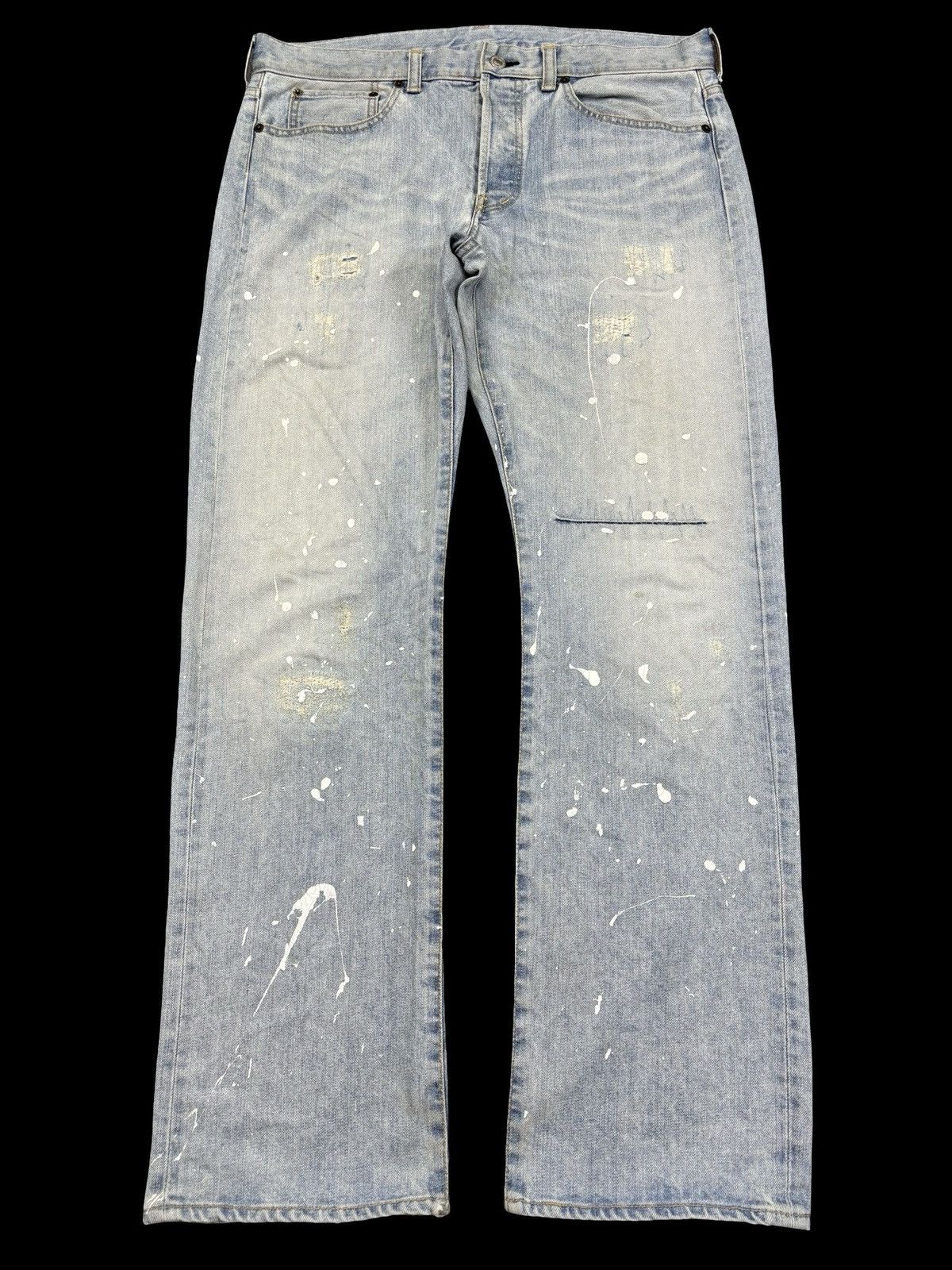 Takeo Kikuchi Takeo Kikuchi Painter Distressed Light Wash Denim F992 Size US 37 - 1 Thumbnail