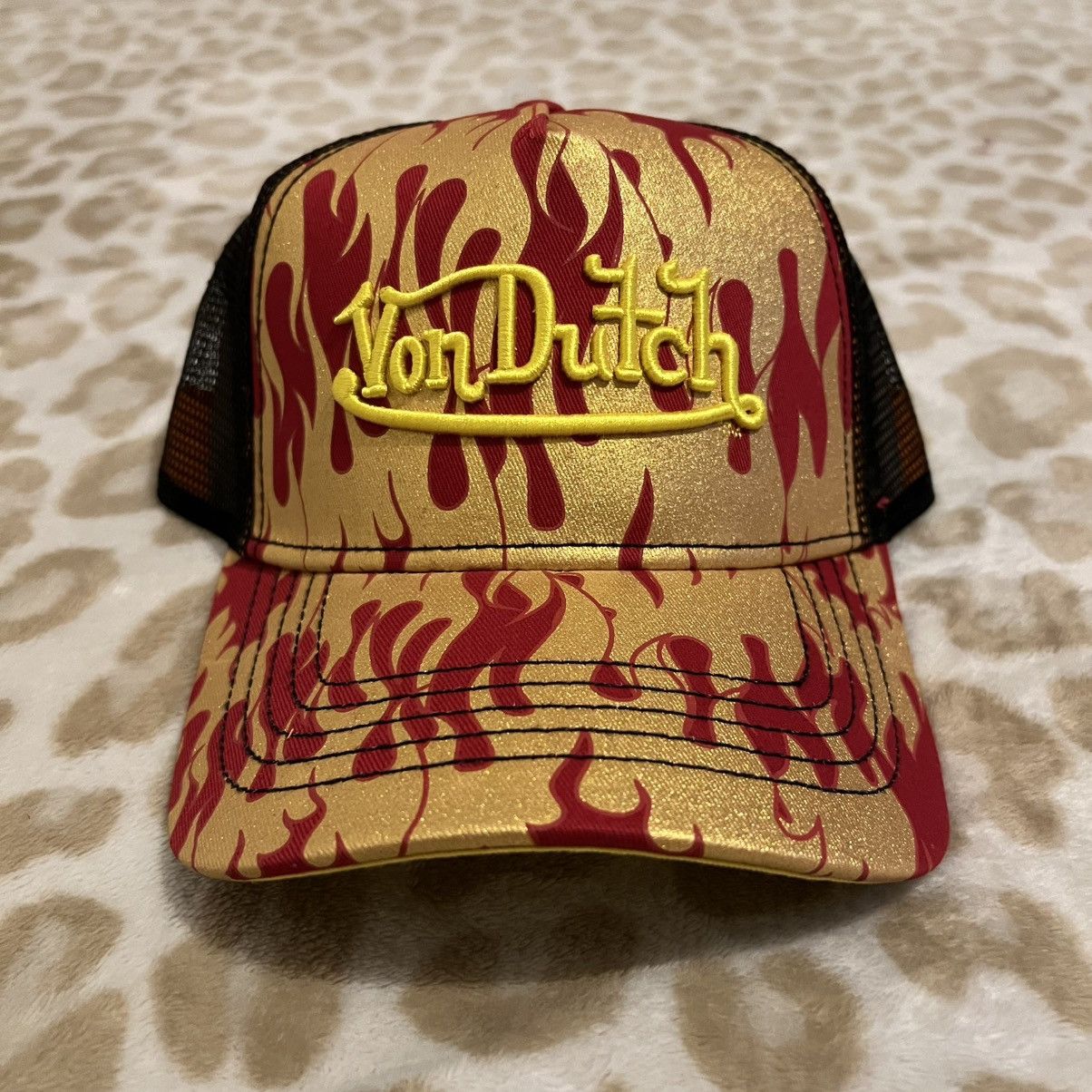 Von Dutch Von Dutch Red Flames Trucker 90$ Retail Size ONE SIZE - 1 Thumbnail