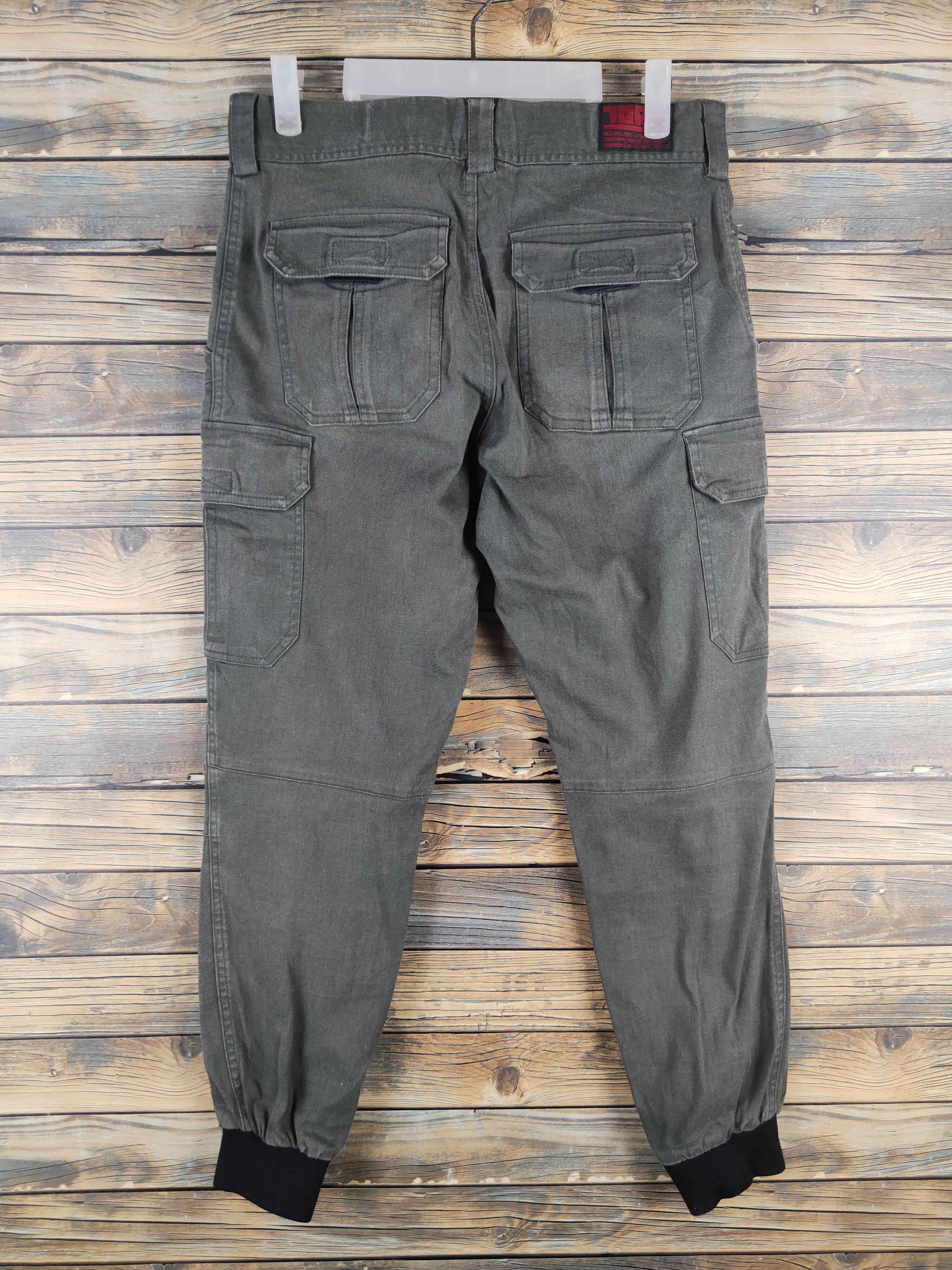 Japanese Brand DL Toraichi Dark Gray Multipocket Joggers #2399 Size US 30 / EU 46 - 8 Thumbnail