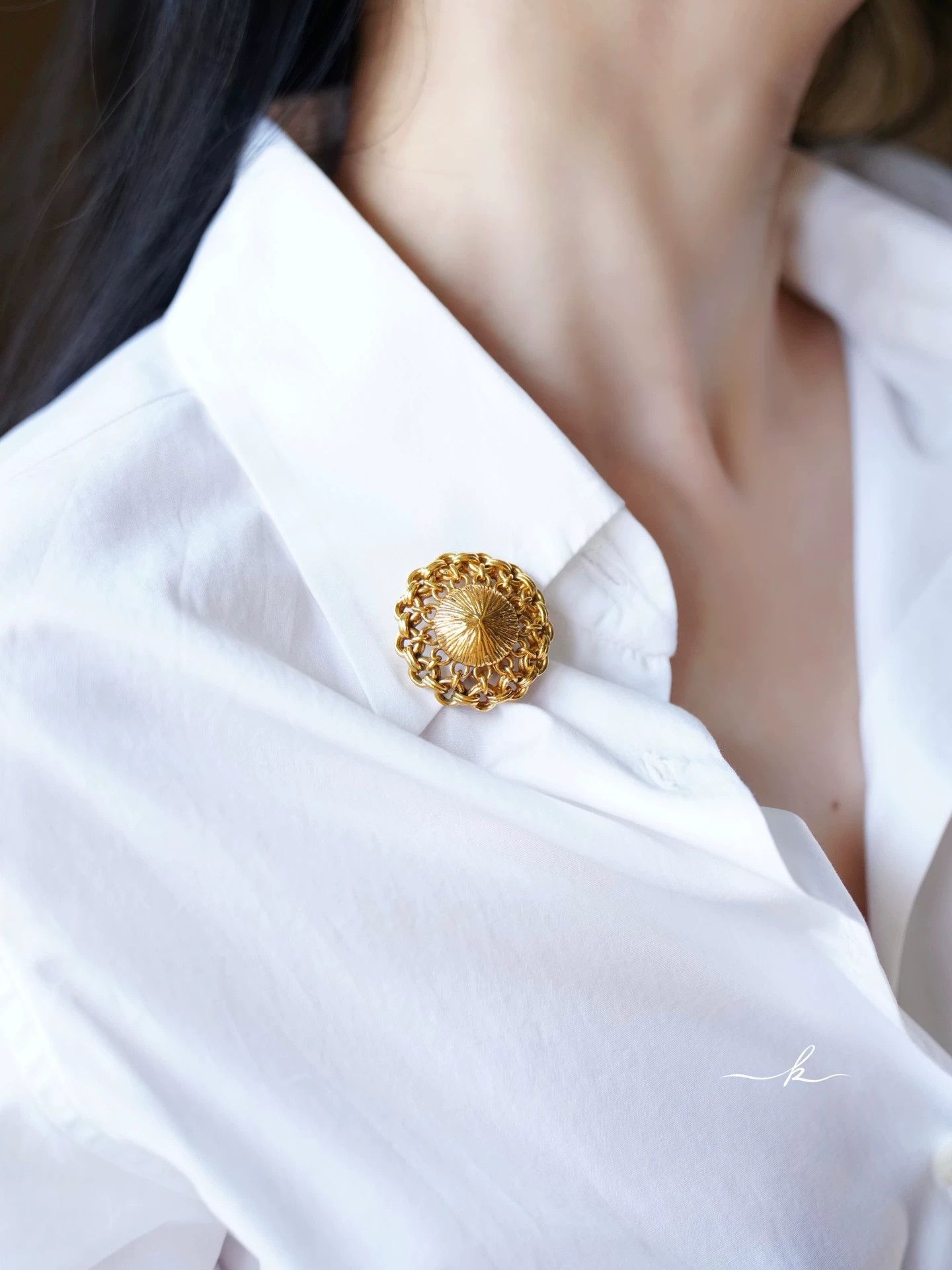 Chanel Chanel Vintage Gold Dome Clip-On Earrings Size ONE SIZE - 8 Thumbnail