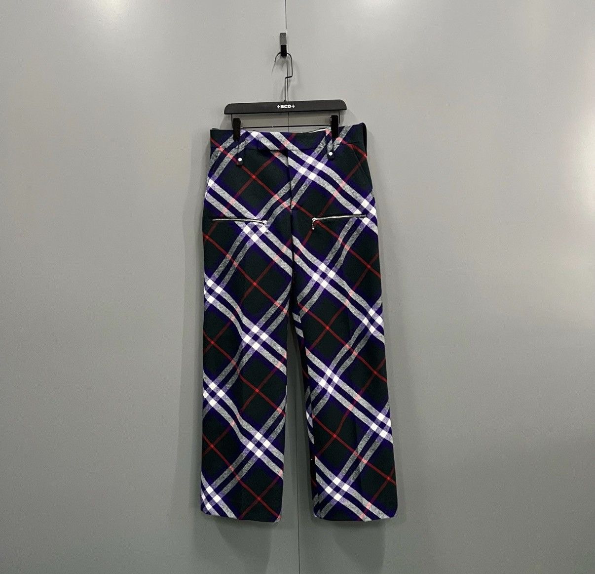 Burberry Burberry Check Full-print Straight-leg Pants J41 Size US 32 / EU 48 - 1 Thumbnail