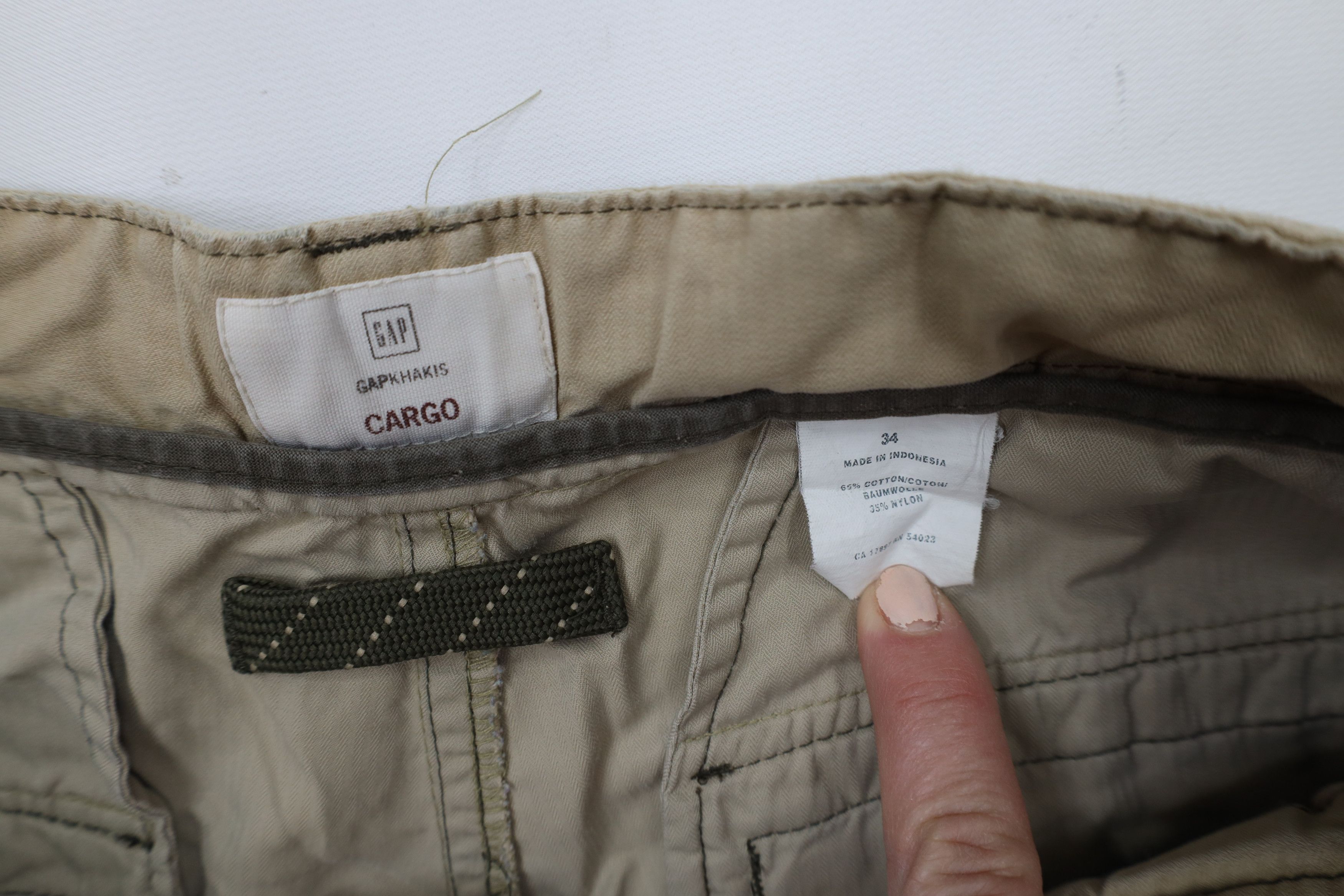 Gap × Vintage Vintage Y2K 2003 Gap Distressed Cargo Shorts Beige Khaki Size US 34 / EU 50 - 9 Thumbnail