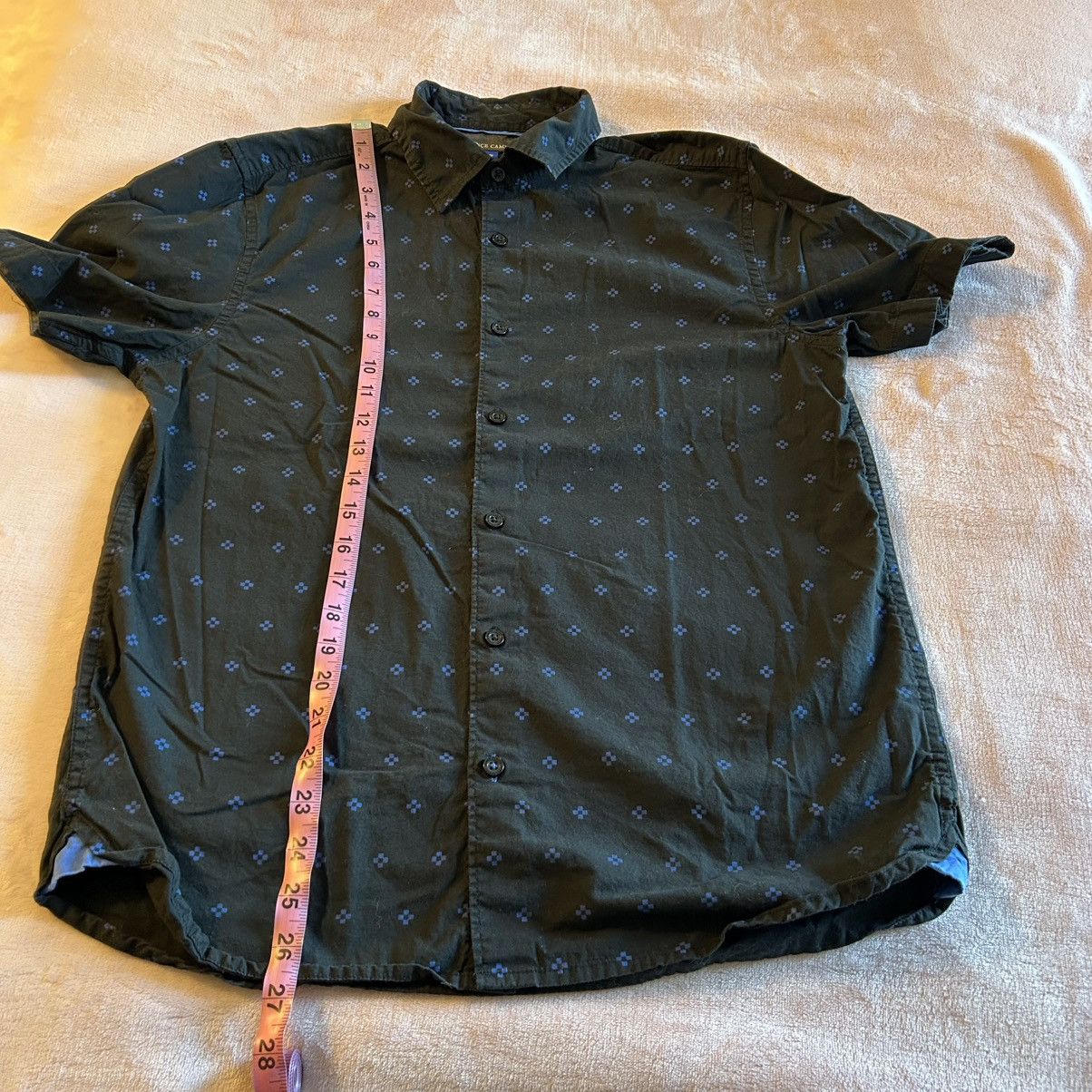 Vince Camuto Vince Camuto black with blue geometric print S/S button down Size US S / EU 44-46 / 1 - 8 Thumbnail