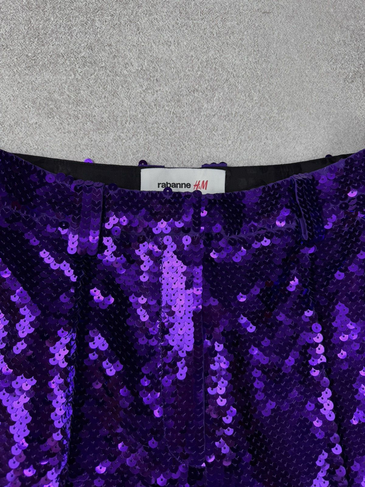 Paco Rabanne Paco Rabbane H&M Purple Sequin Suit Crop Top and Pants S Size S / US 4 / IT 40 - 13 Thumbnail
