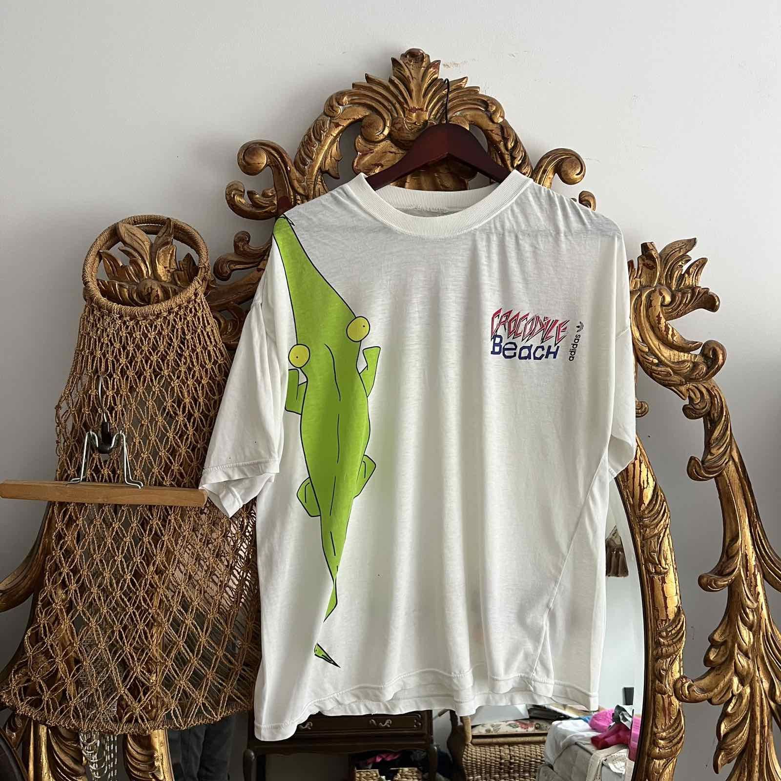 Adidas × Vintage Vintage 80s Adidas Crocodile Beach Tee T-Shirt Pop Art Size US XL / EU 56 / 4 - 1 Thumbnail