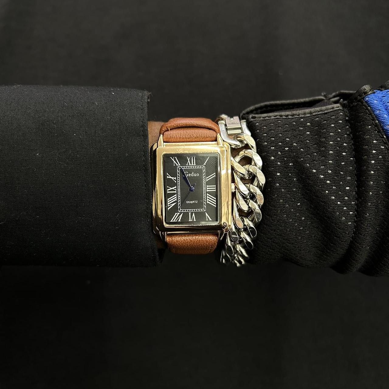 Vintage Vintage 2000s Style Rectangular Black Quartz Leather Watch Size ONE SIZE - 1 Thumbnail