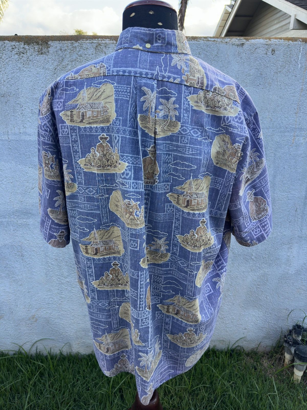Reyn Spooner RARE Reyn Spooner Father Damien Hawaiian Shirt Men's XXL Size XXL / US 16-18 / IT 52-54 - 2 Thumbnail