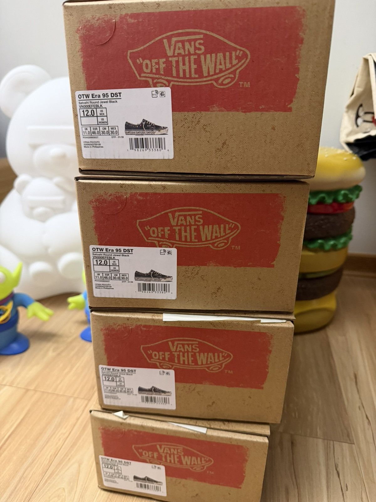 Satoshi Nakamoto × Vans Satoshi Nakamoto × Vans OTW Size US 12 / EU 45 - 6 Thumbnail