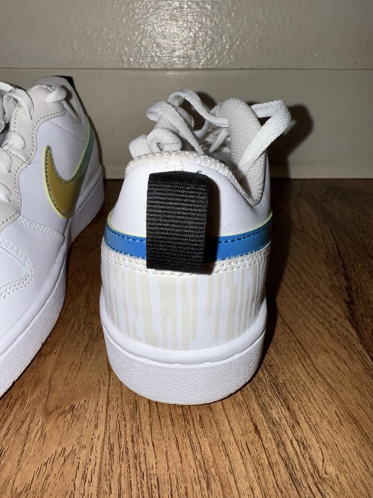 Nike The Nike Borough low 2 SE Unlock Your Space Gs Size US 7 / EU 40 - 10 Thumbnail