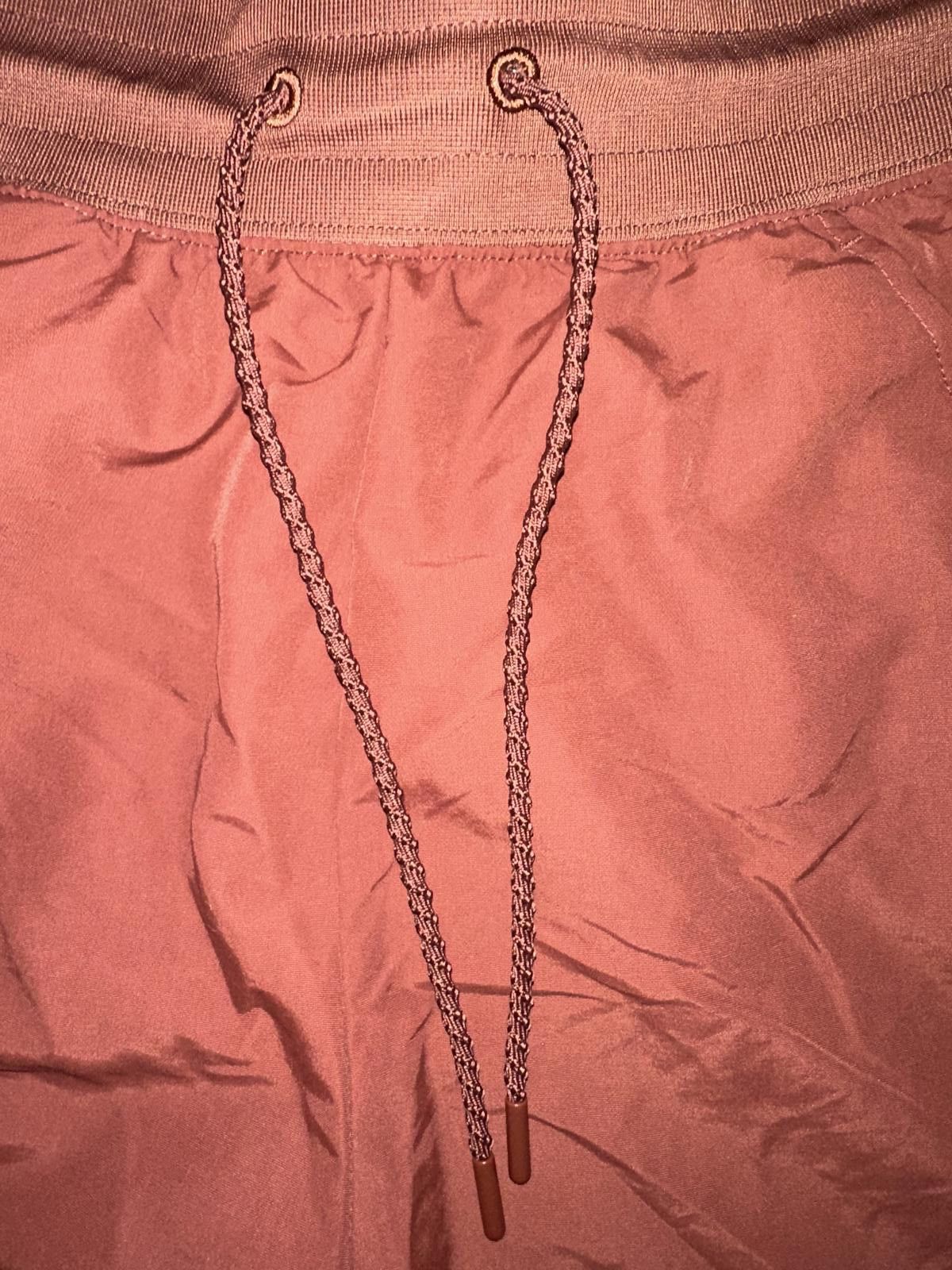 Nike Nike Women's Sportswear Nylon Brown Shorts Size 32" / US 10 / IT 46 - 3 Thumbnail