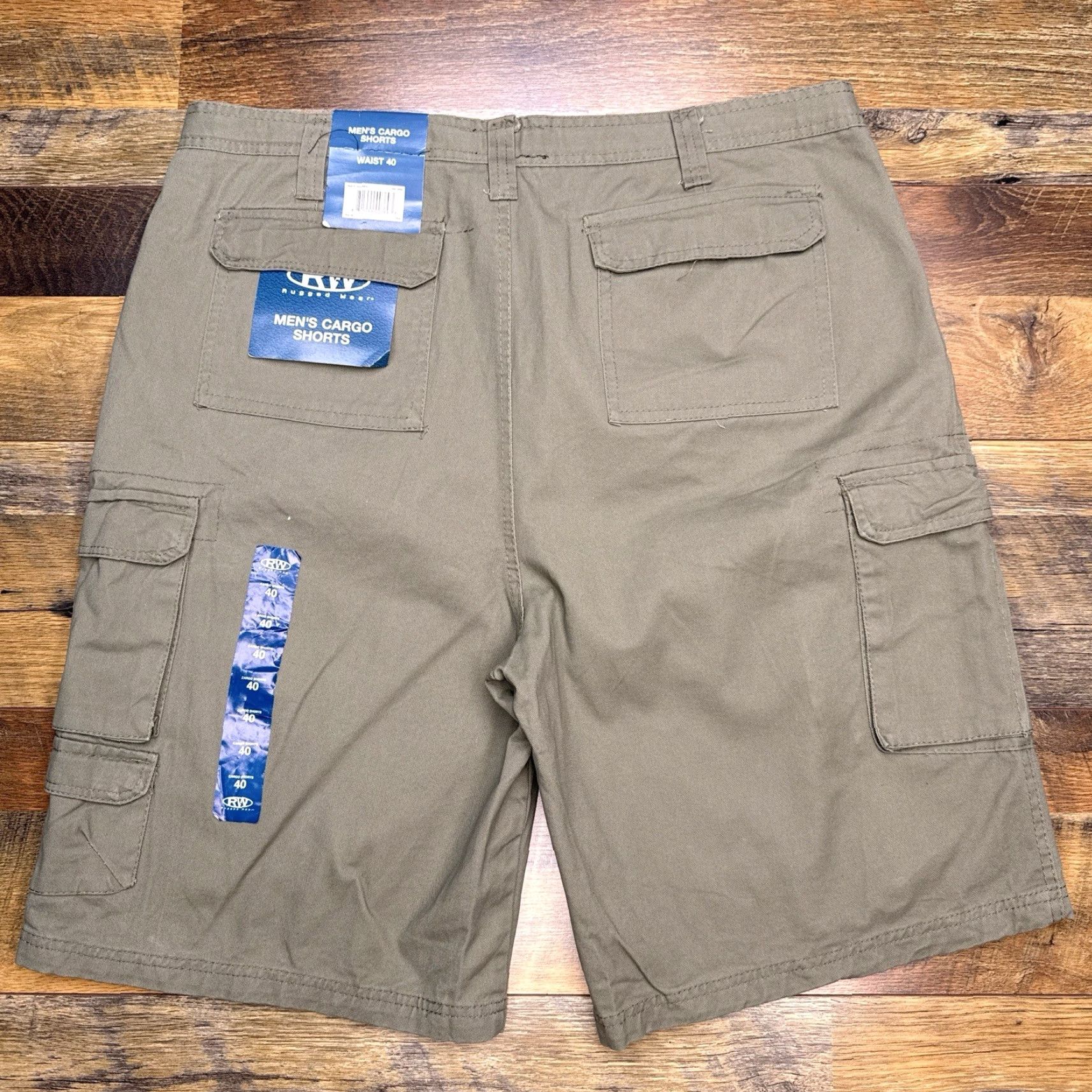 Vintage Rugged Wear Mens Cargo Shorts 40 Olive Green Drawstring New User: Rugged Wear Mens Cargo Shorts 40 Olive Green Drawstring New Size US 40 / EU 56 - 2 Thumbnail