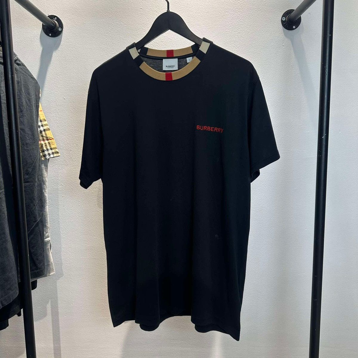 Burberry BUBRERRY NOVA CHECK T SHIRT Size US S / EU 44-46 / 1 - 1 Thumbnail