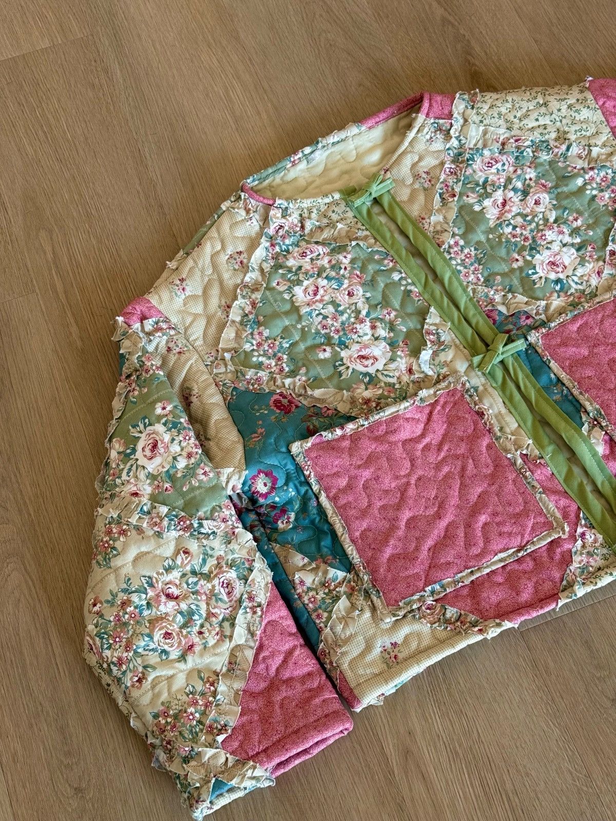 Handmade Floral Quilted Cardigan Size M / US 6-8 / IT 42-44 - 3 Thumbnail