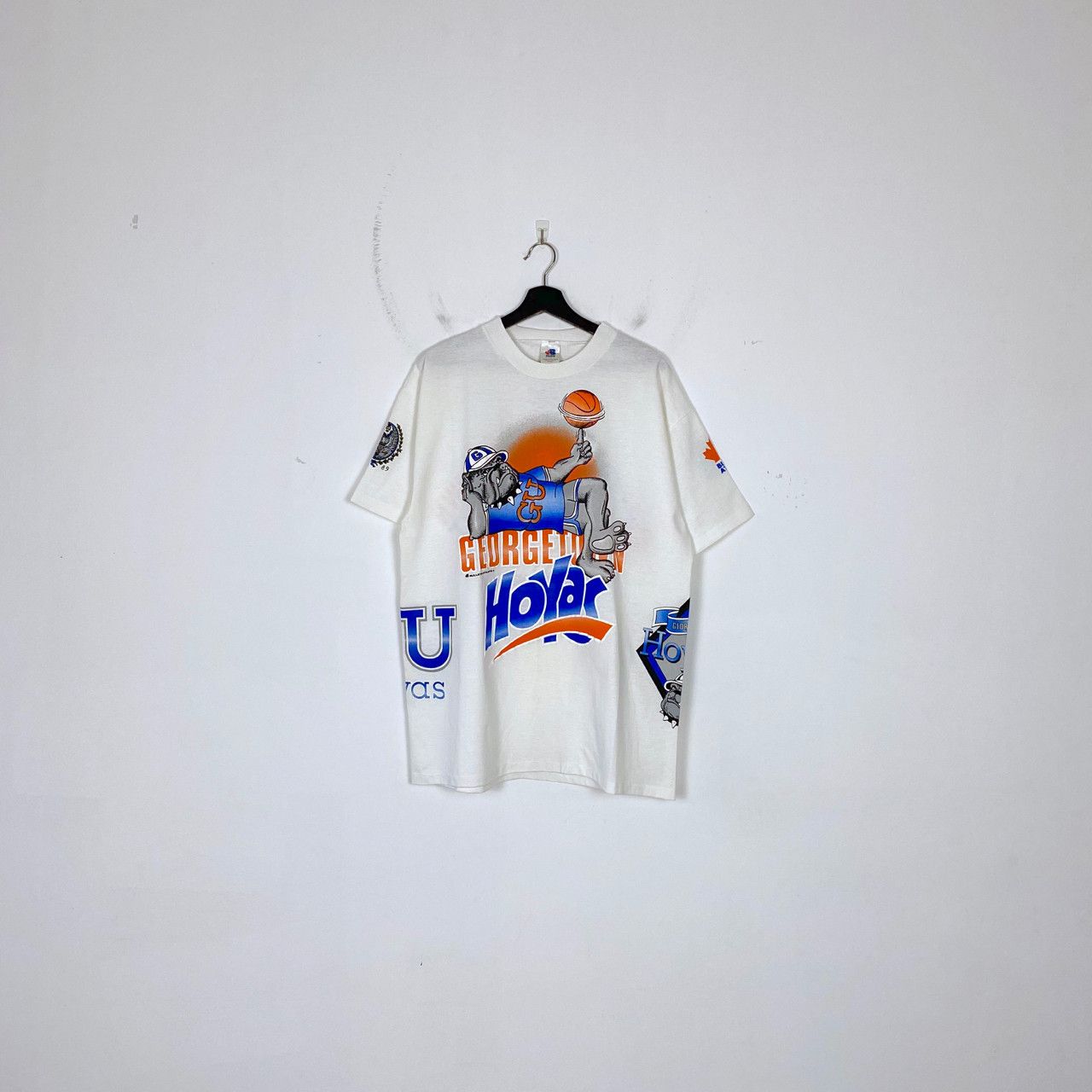 Vintage VINTAGE BULLETIN ATHLETIC NCAA GEORGETOWN HOYAS TEE Size US XL / EU 56 / 4 - 1 Thumbnail