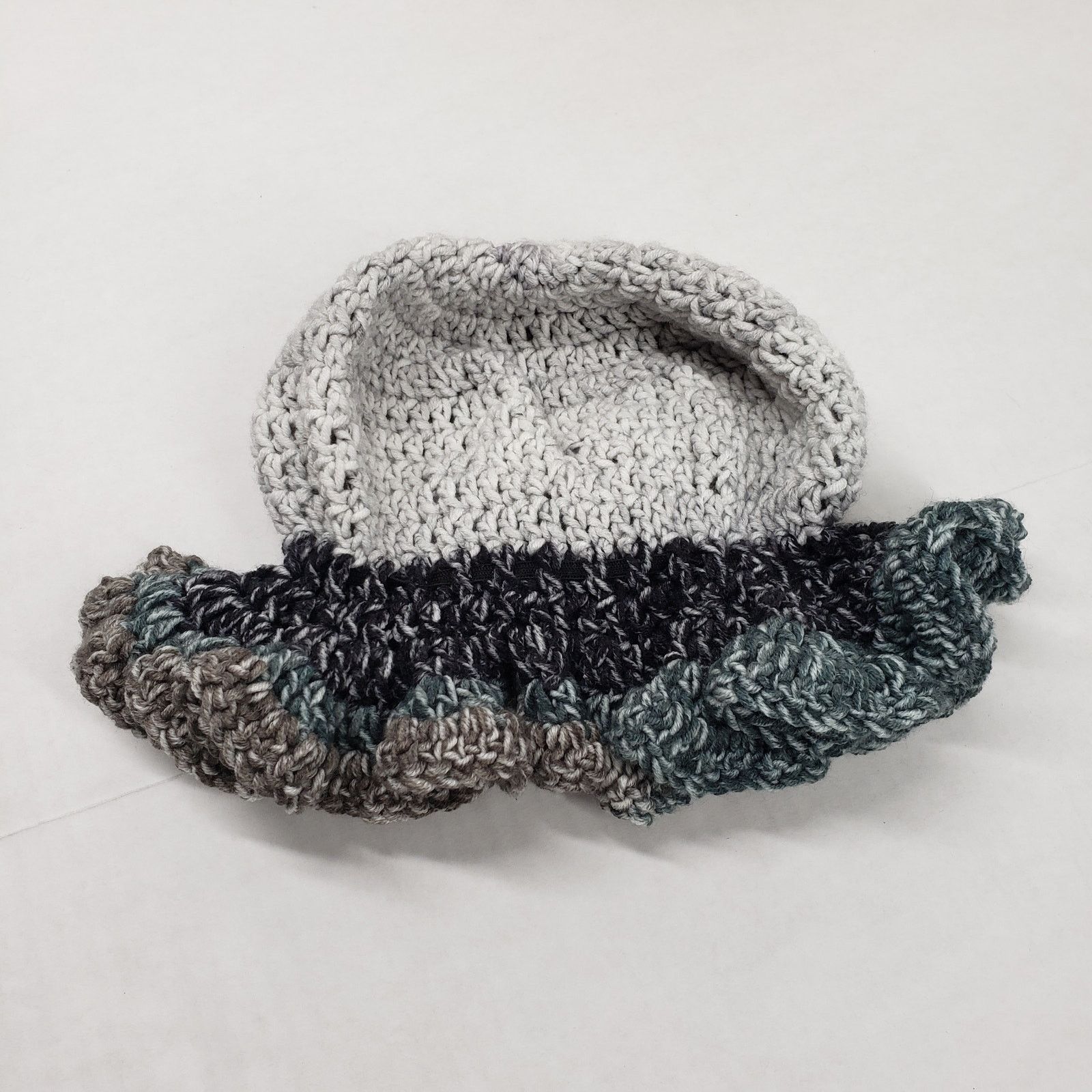 Handmade Handmade Crochet Ruffle Hat Gray Bucket Slouchy Beanie Boho Size ONE SIZE - 10 Thumbnail