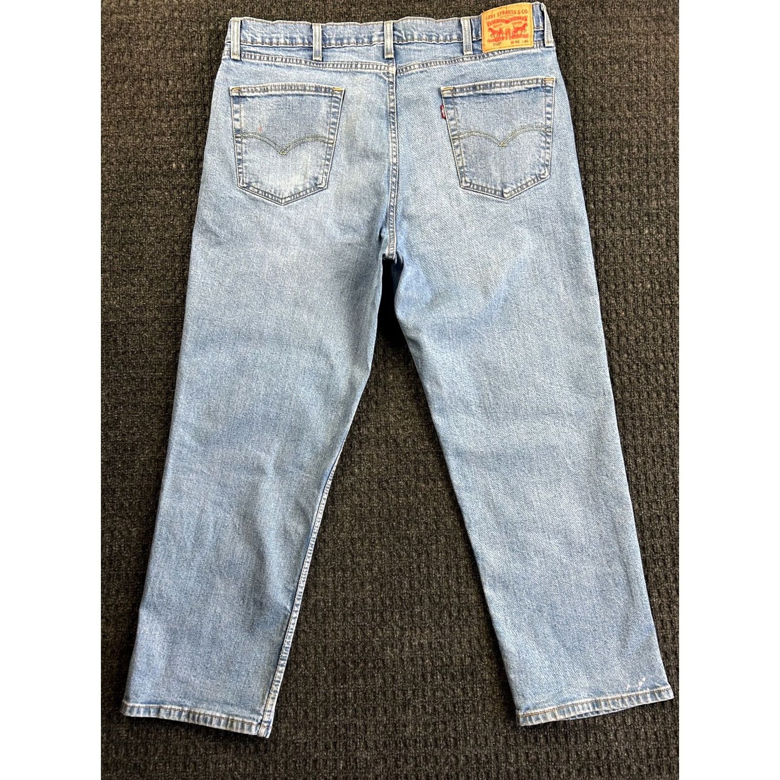 Levi's Levi’s 550 Jeans Relaxed Fit Men’s 40 x 30 Light Wash Blue Denim FAST SHIPPING Size US 40 / EU 56 - 2 Thumbnail