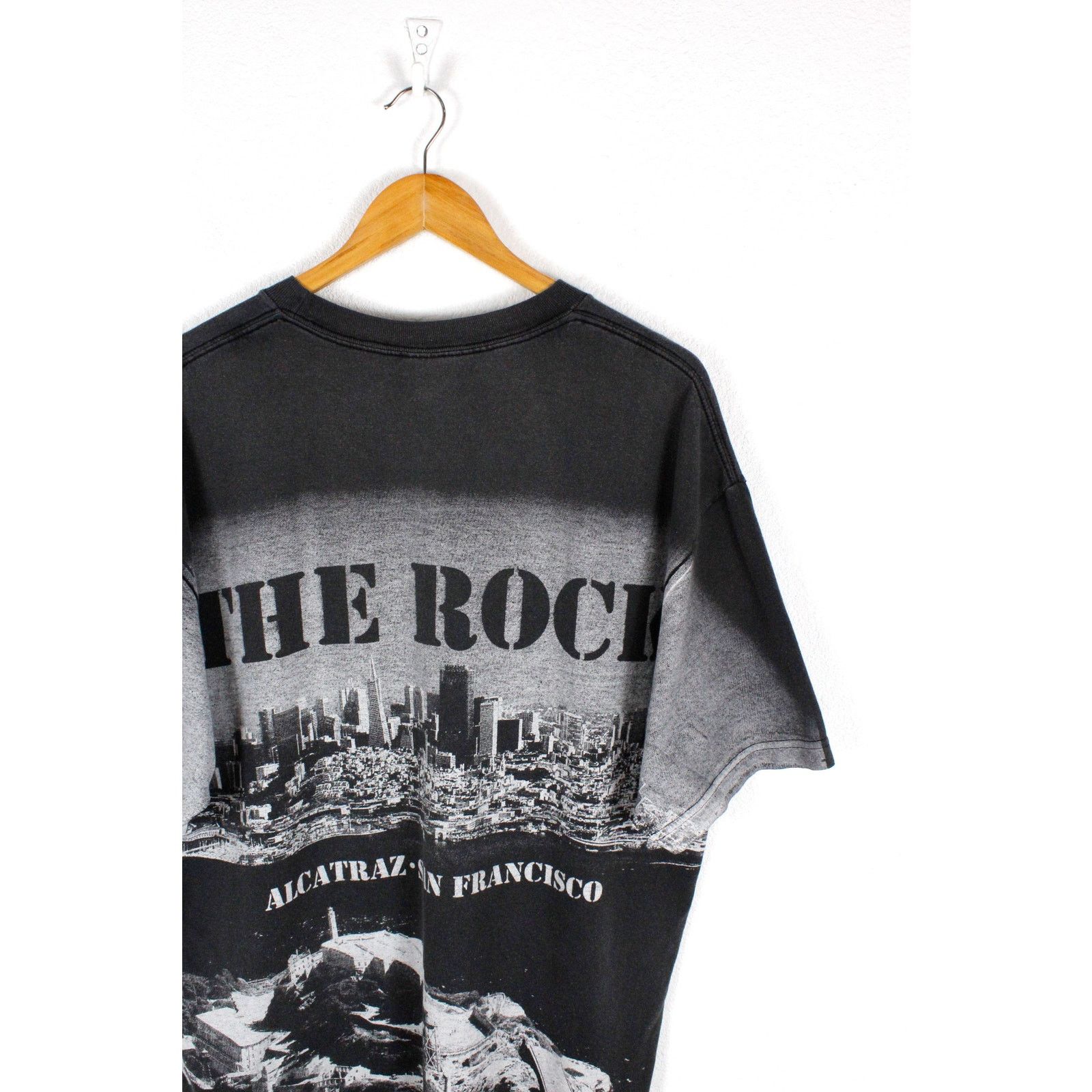 Vintage Vintage The Rock Alcatraz San Francisco Over Printed Tee 90s Size US XL / EU 56 / 4 - 5 Thumbnail