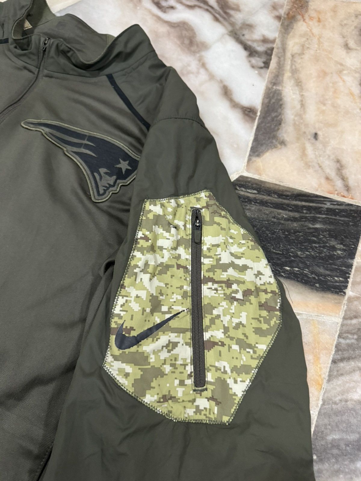 Nike Nike NFL New England Patriots Service US Flag Size US M / EU 48-50 / 2 - 4 Thumbnail